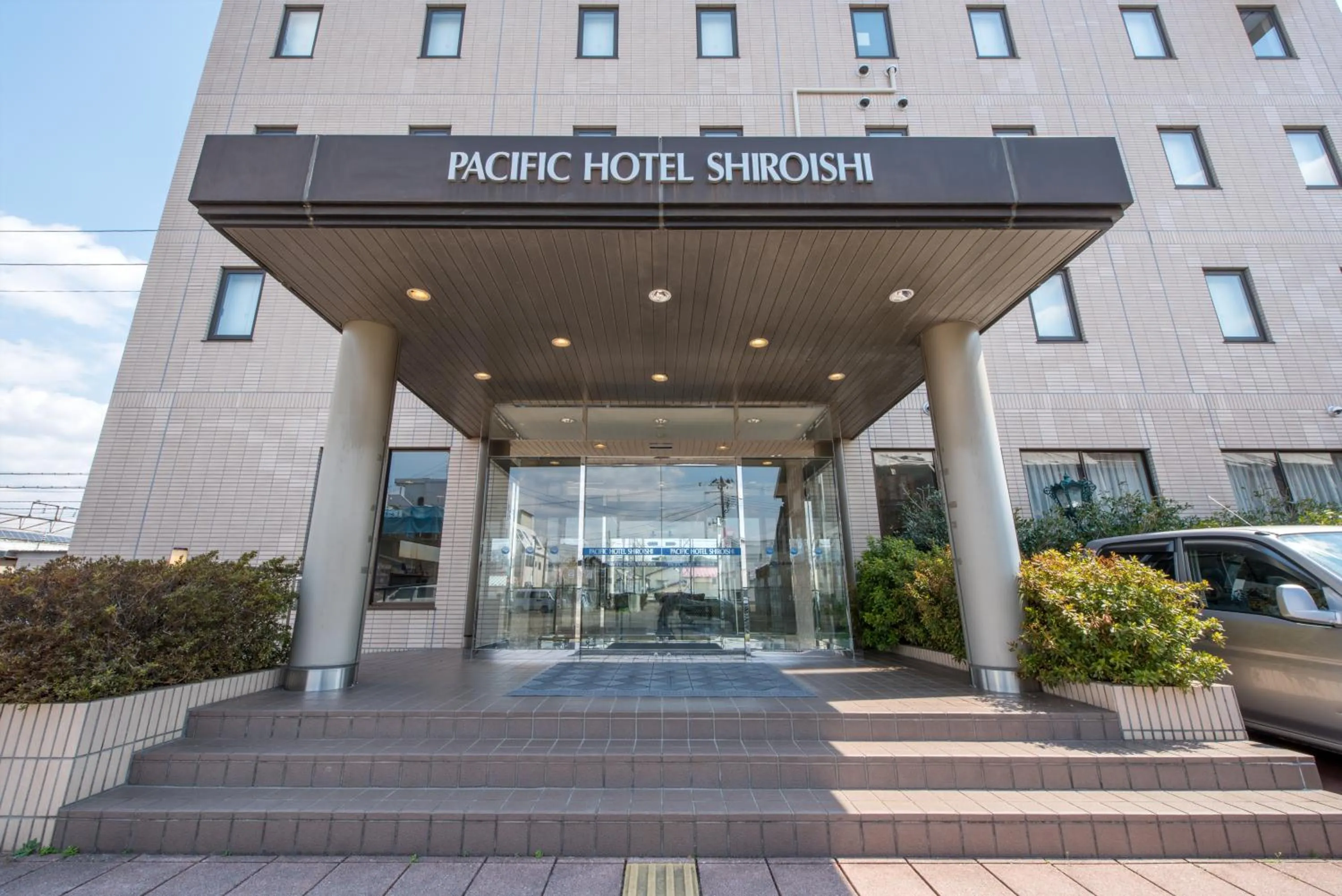 Facade/entrance in Pacific Hotel Shiroishi