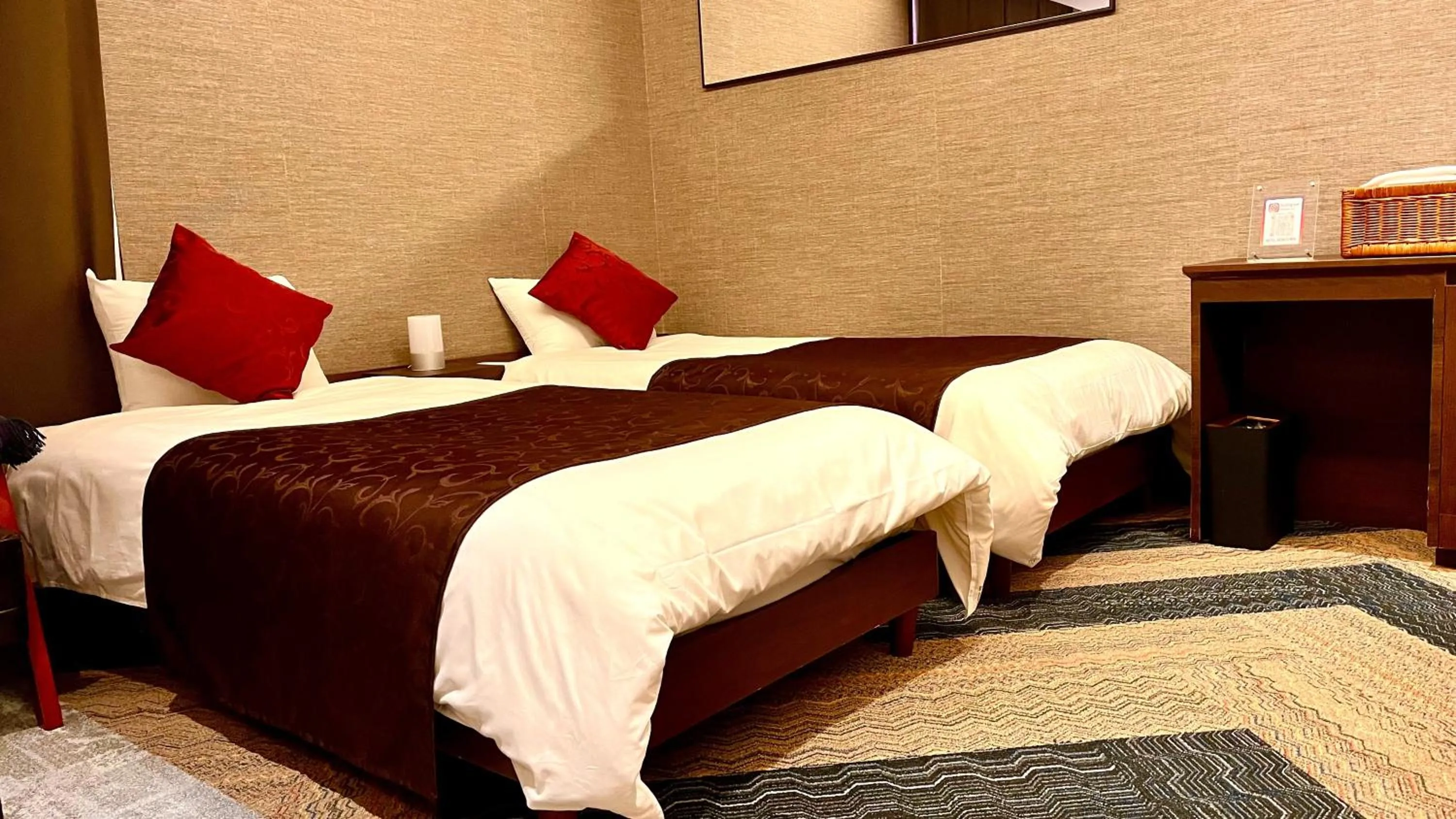 Bedroom, Bed in Beautemps