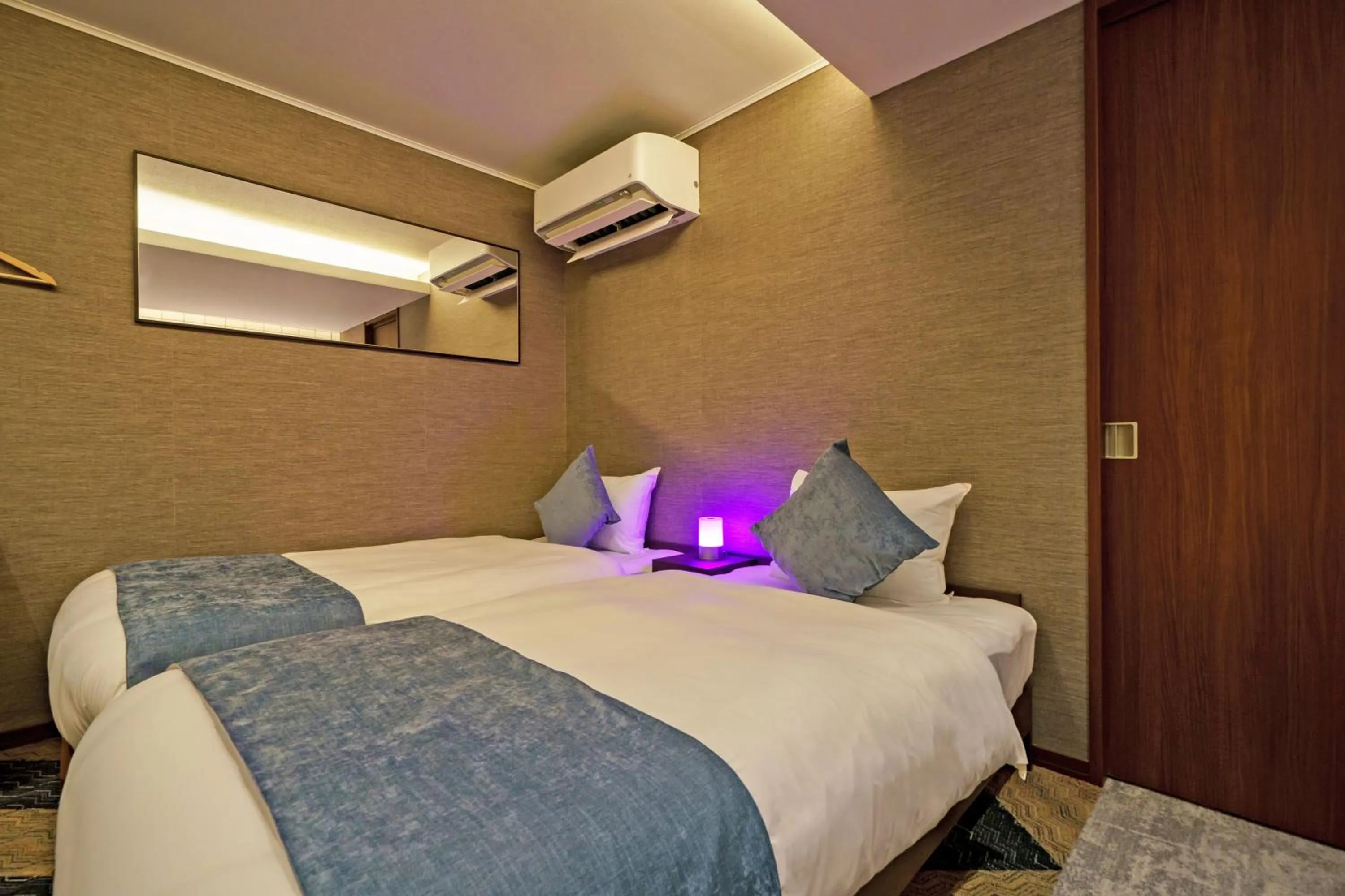 Bedroom, Bed in Beautemps