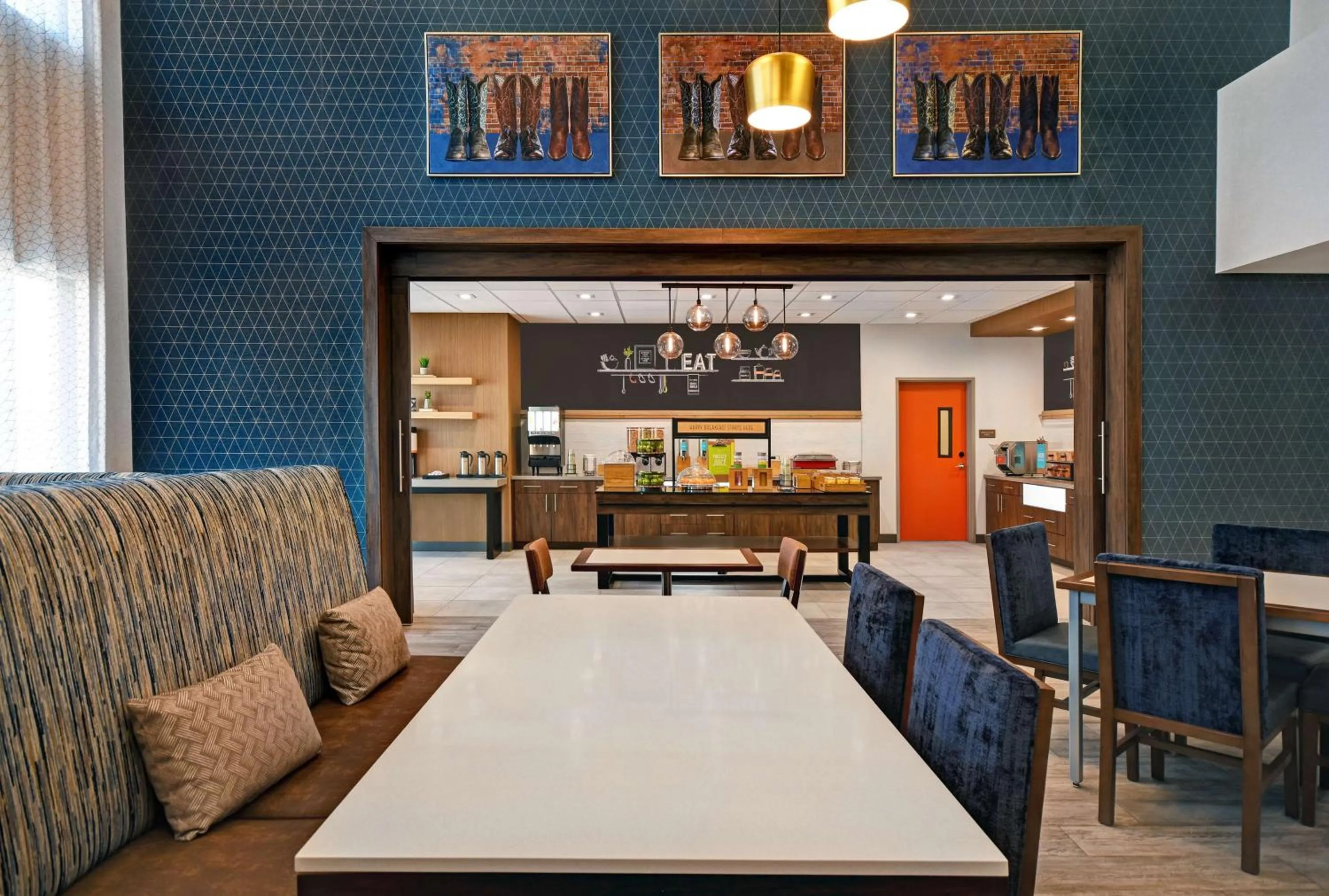 Breakfast in Hampton Inn Midland South, Tx