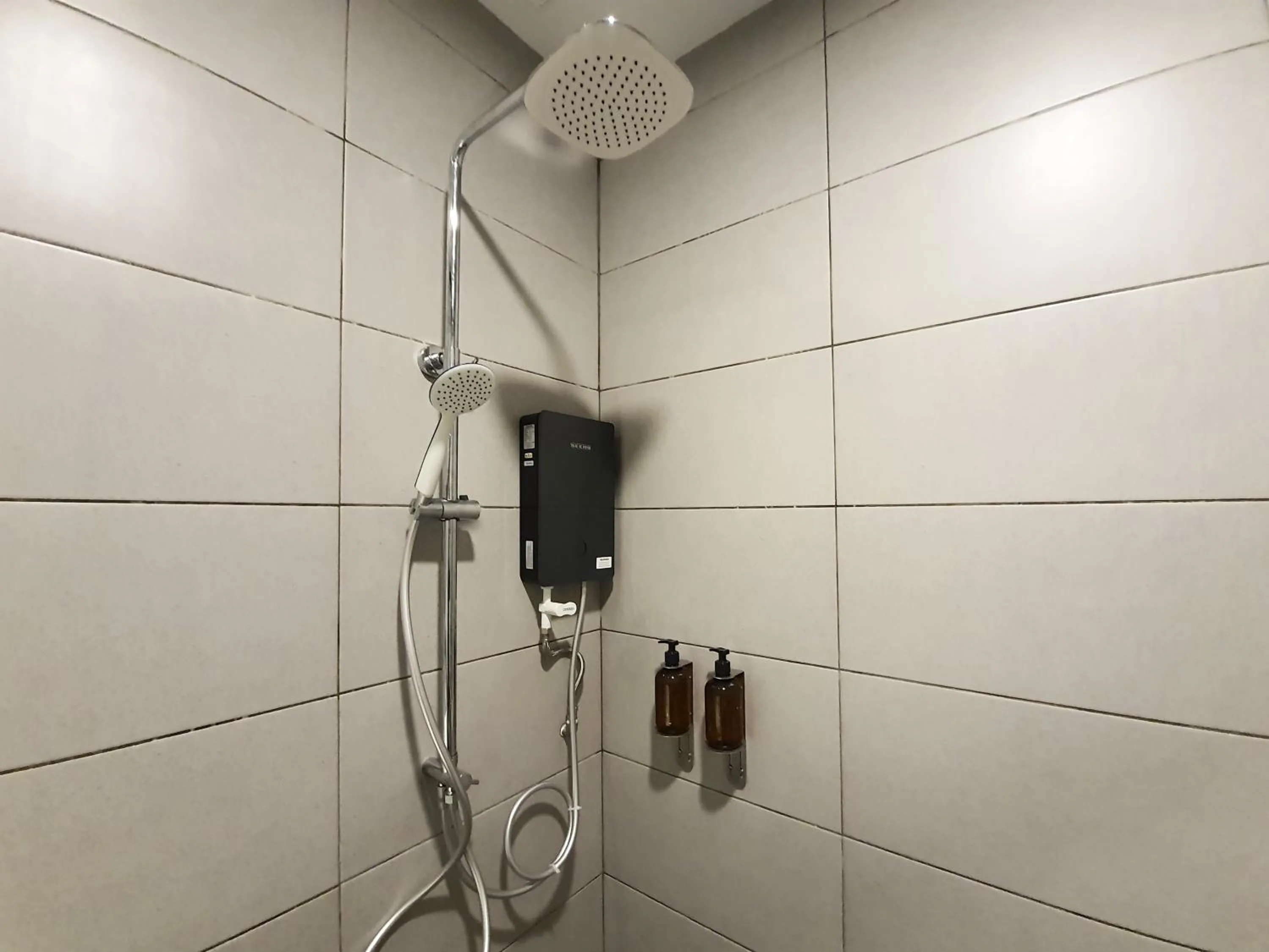 Shower in ACES Hotel Kuala Lumpur