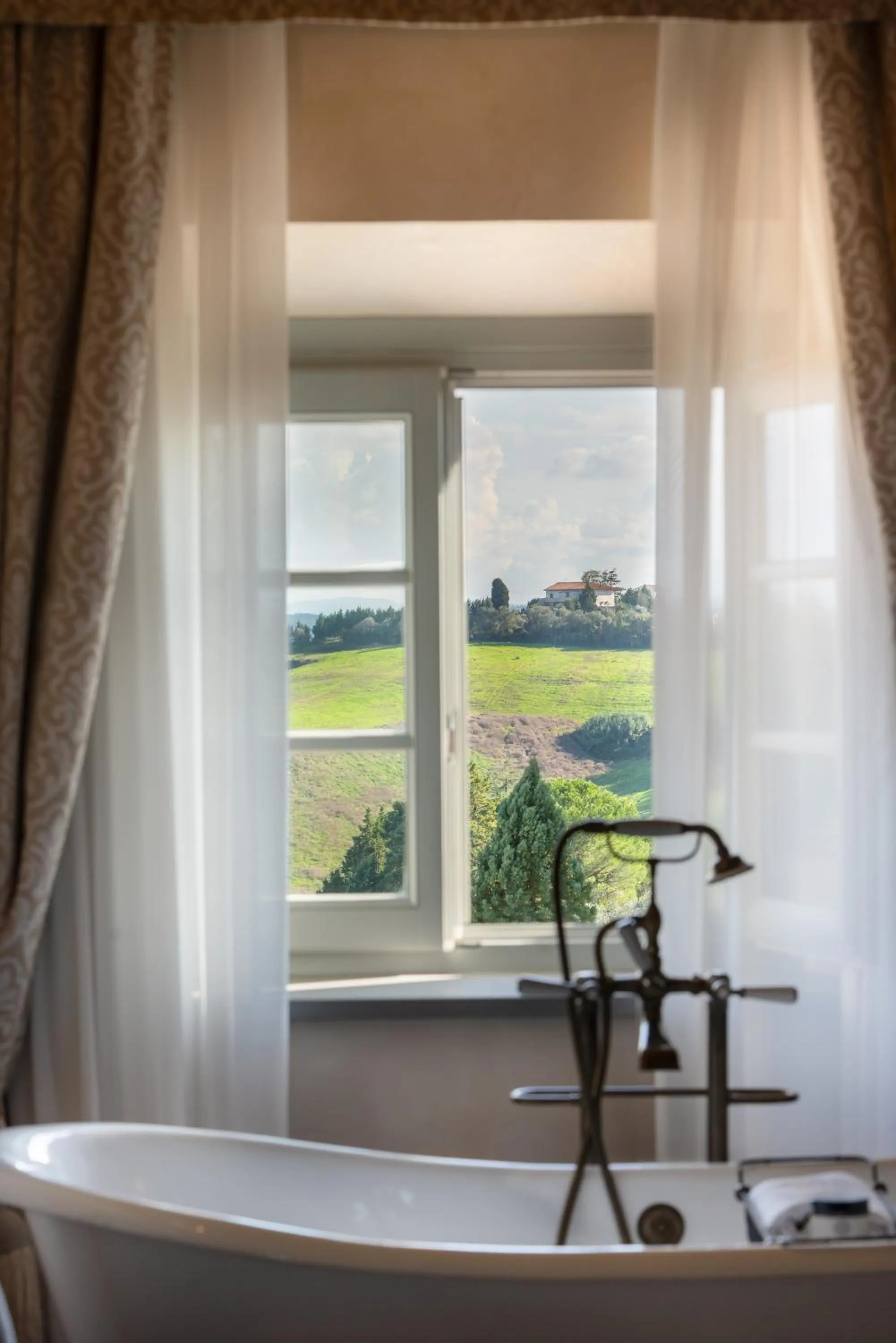 Bath in Villa Petriolo - Small Luxury Hotels of the World