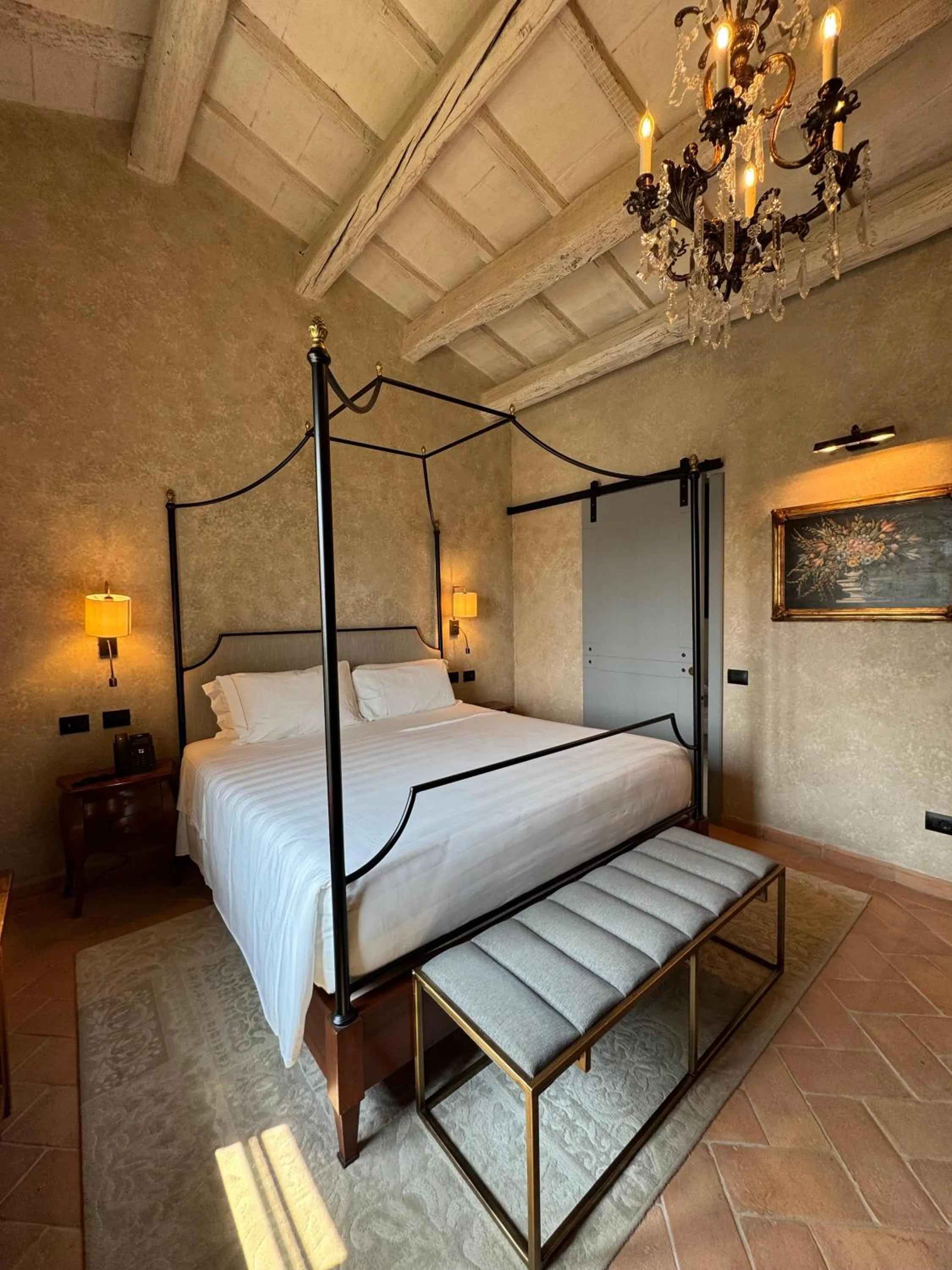 Bed in Villa Petriolo - Small Luxury Hotels of the World