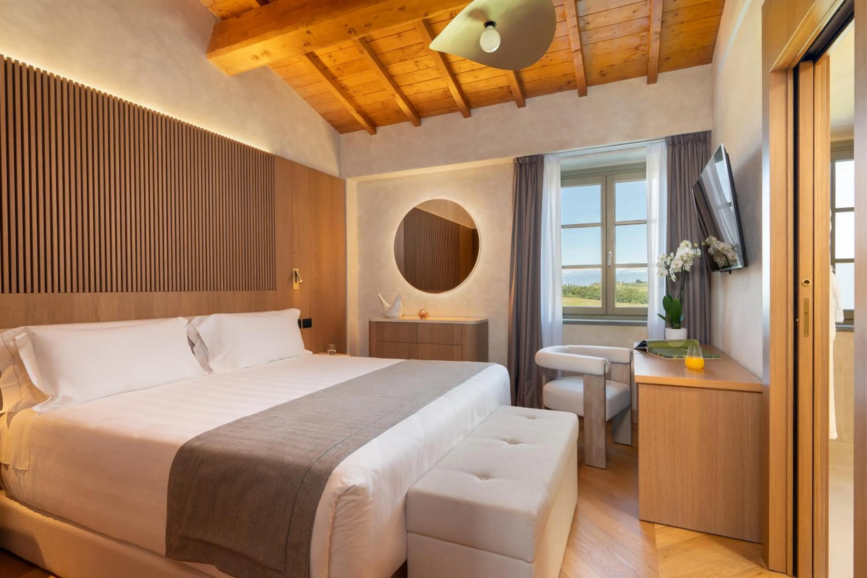 Bed in Villa Petriolo - Small Luxury Hotels of the World