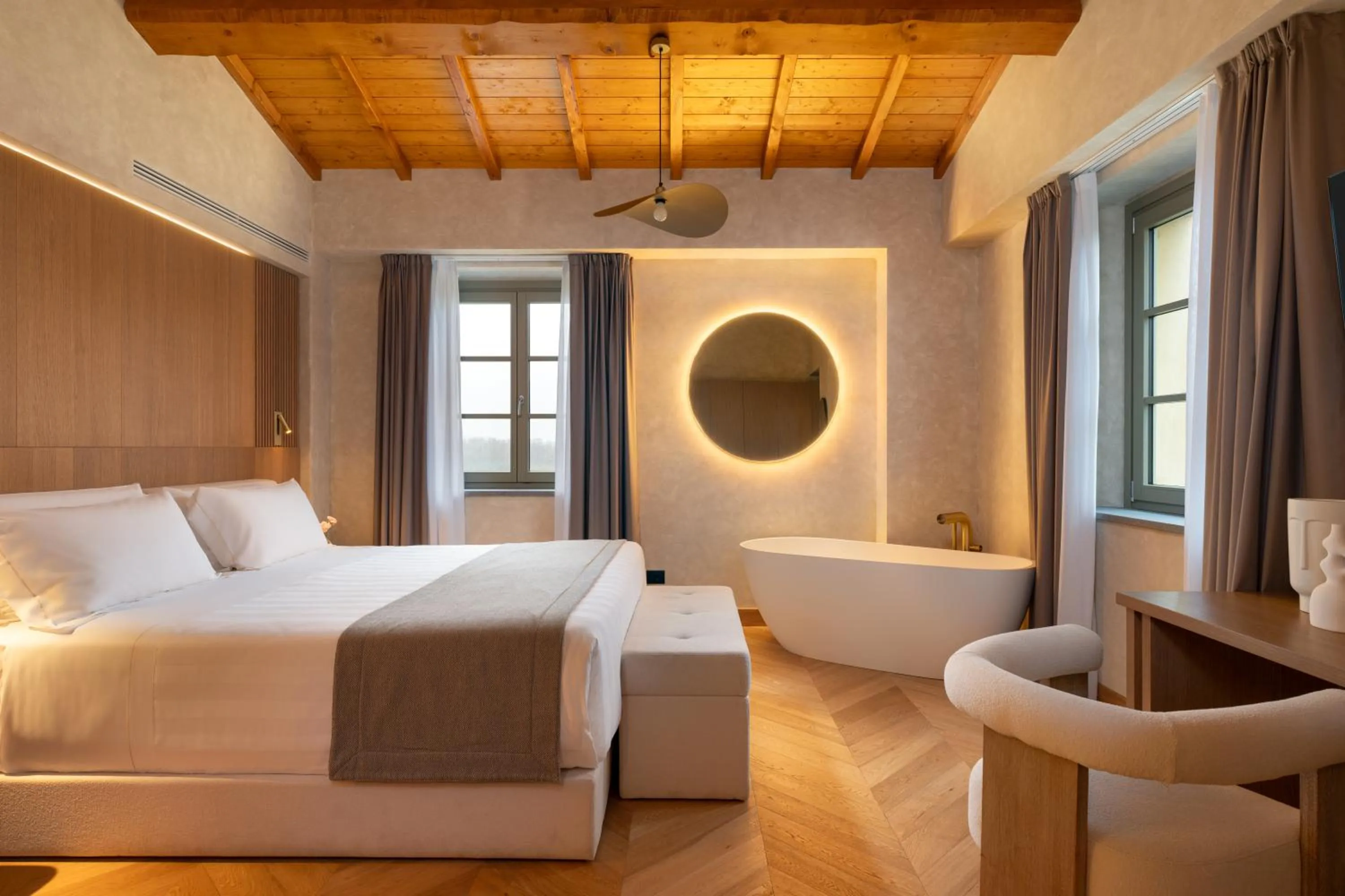 Living room, Bed in Villa Petriolo - Small Luxury Hotels of the World