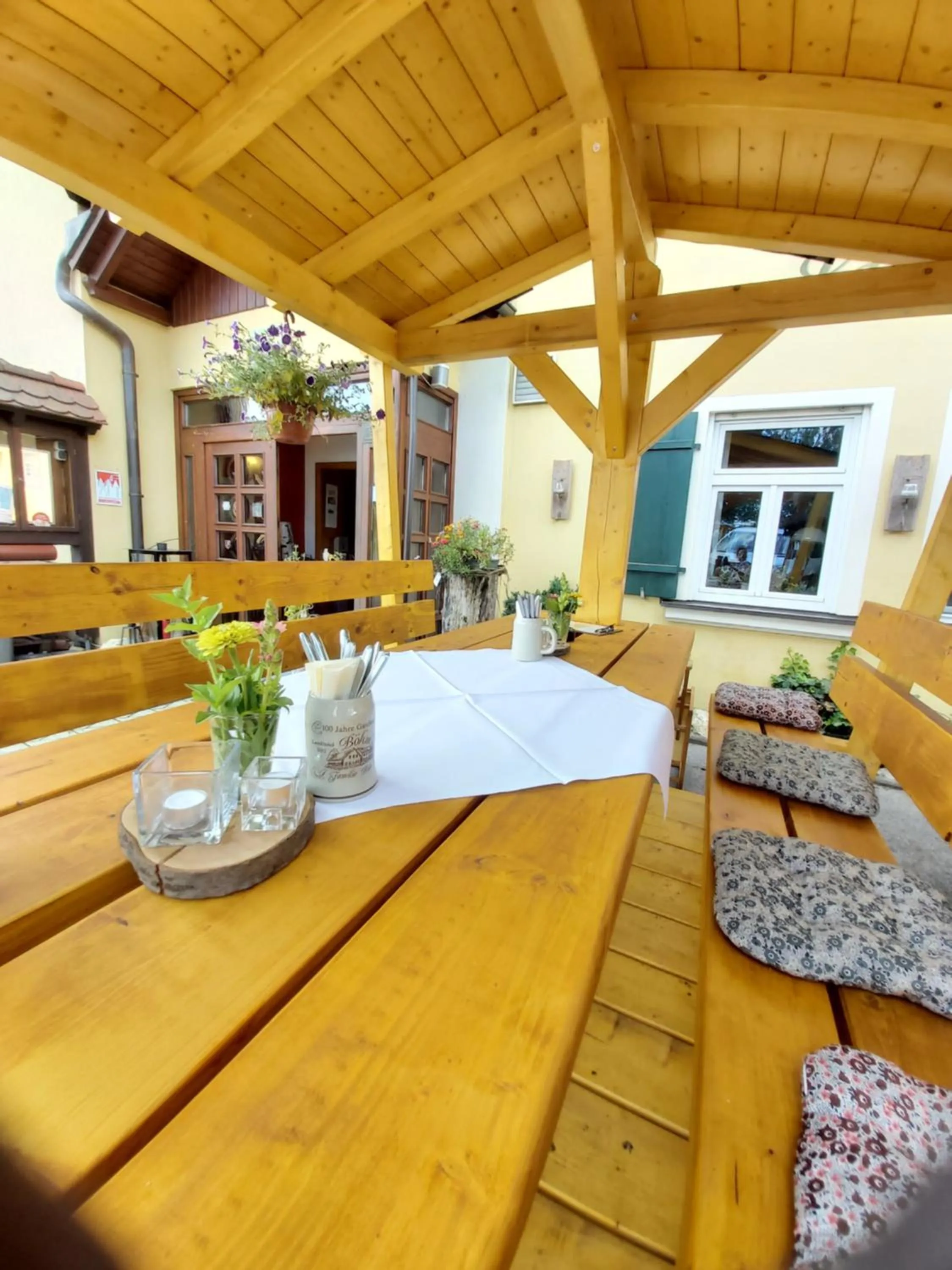 Restaurant/places to eat in Landhotel zum Böhm