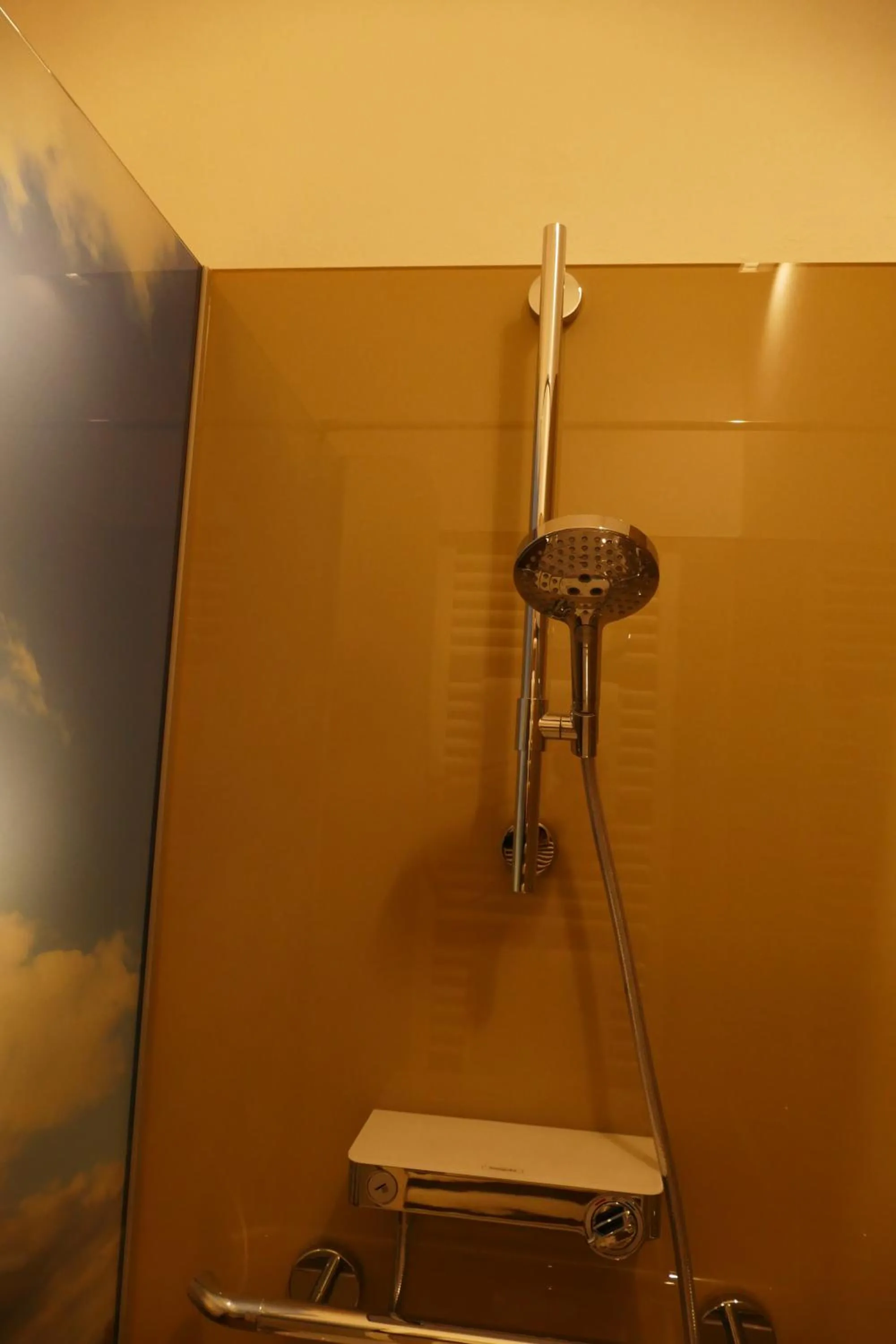 Bathroom in Meyn's Apartments & Hotel