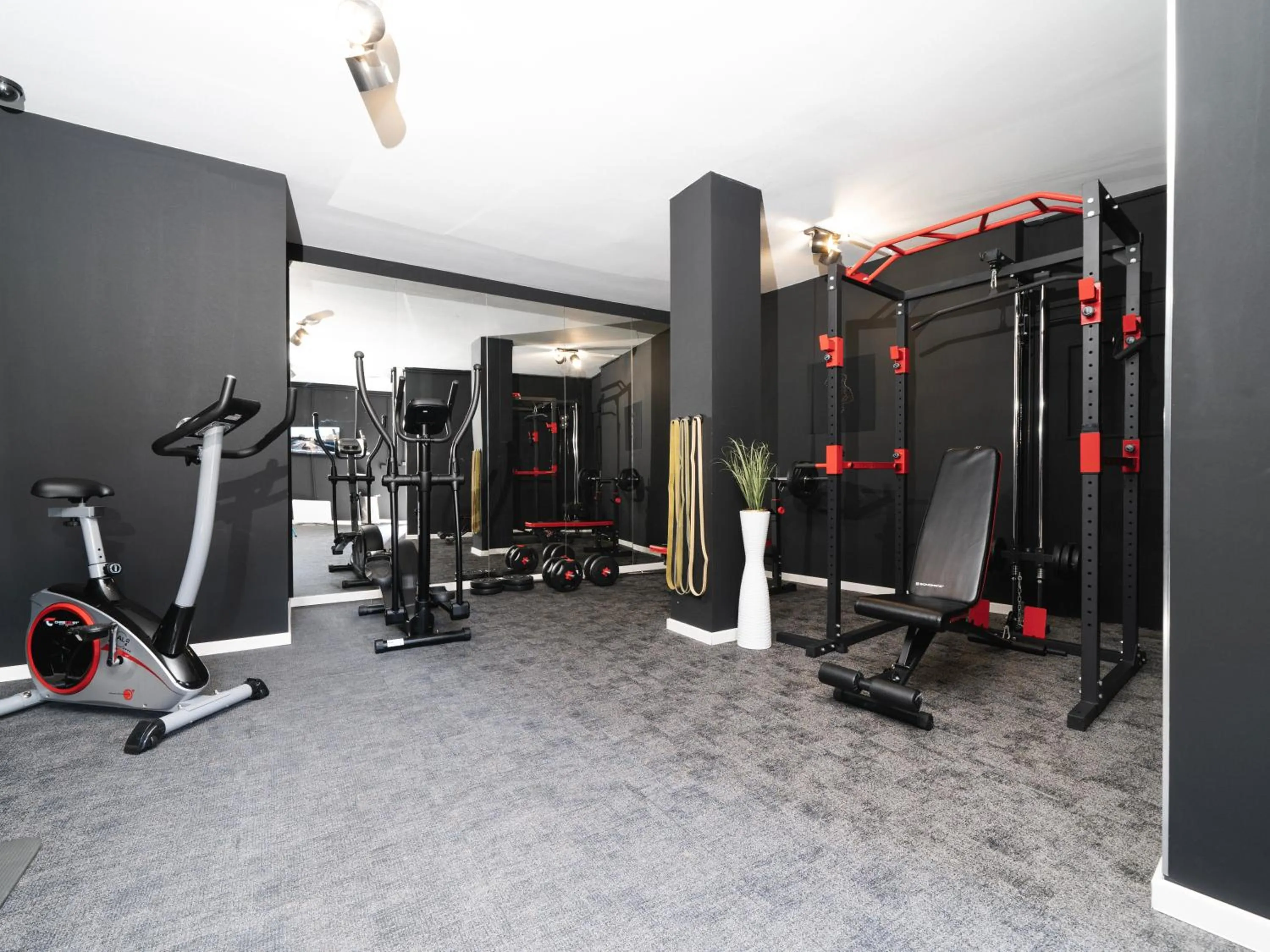Fitness centre/facilities in JustStay Solingen Hotel & Apartments