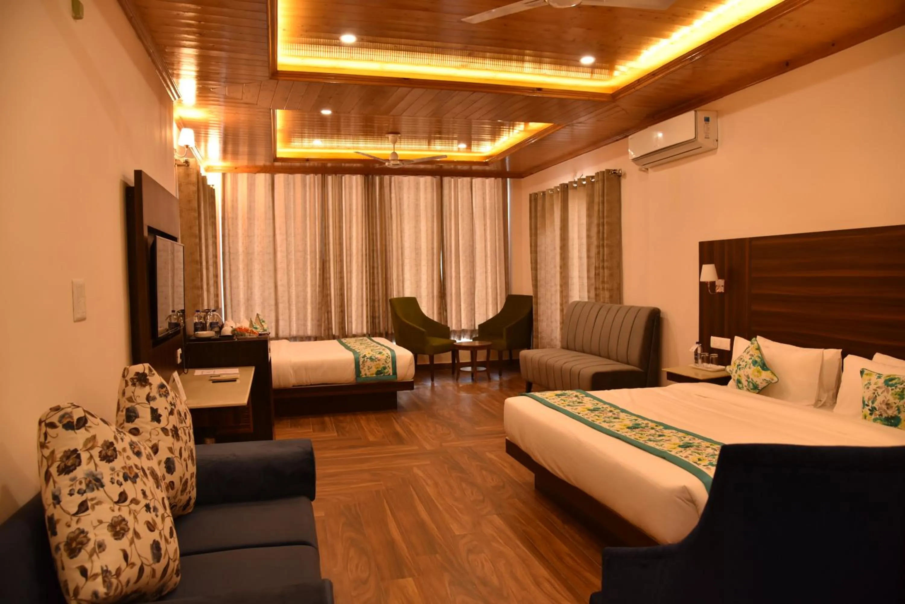 Photo of the whole room in Mastiff Wildcrest Dharamshala Chamunda Devi Temple