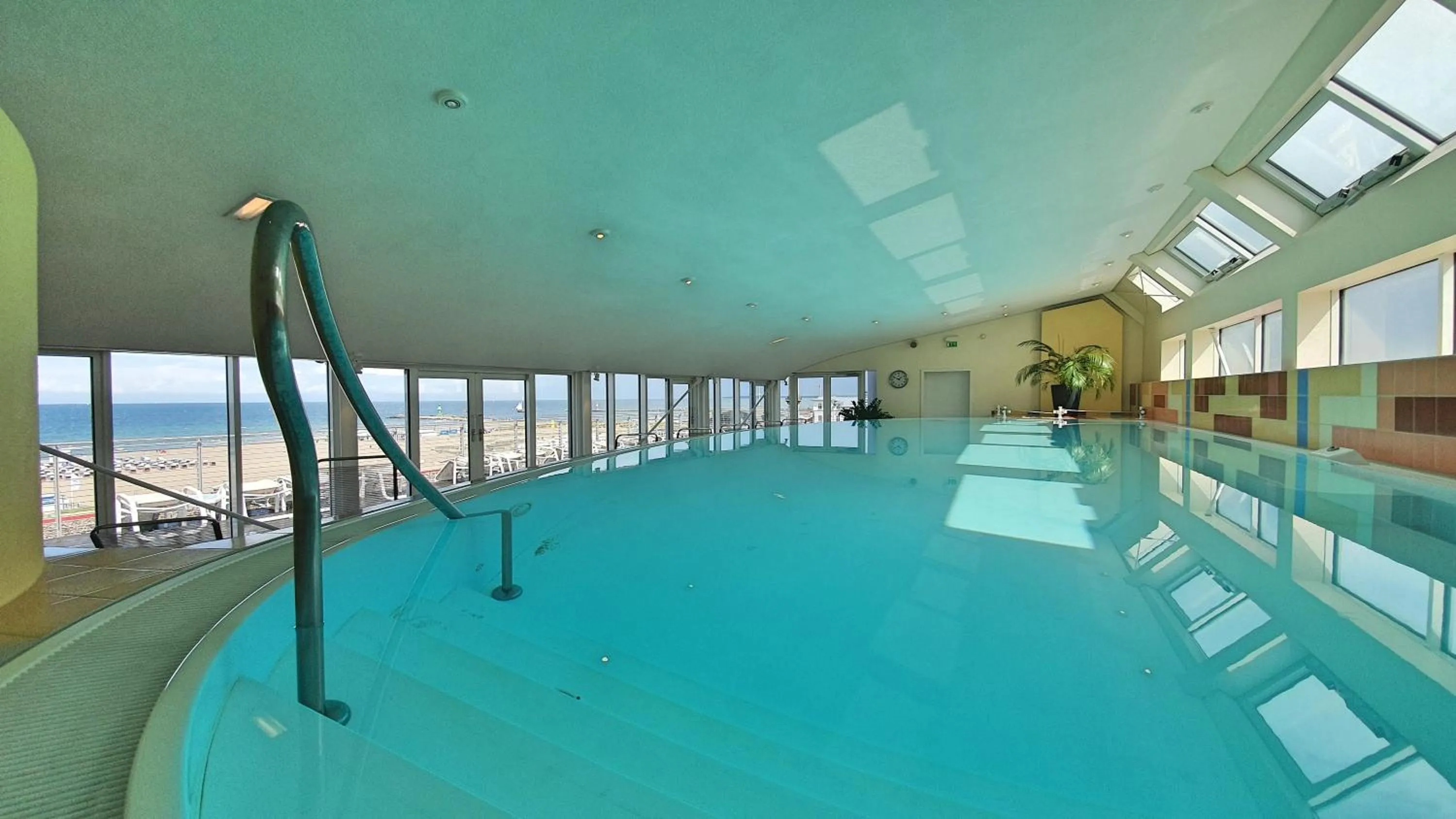 Pool view in Strand-Hotel Hübner