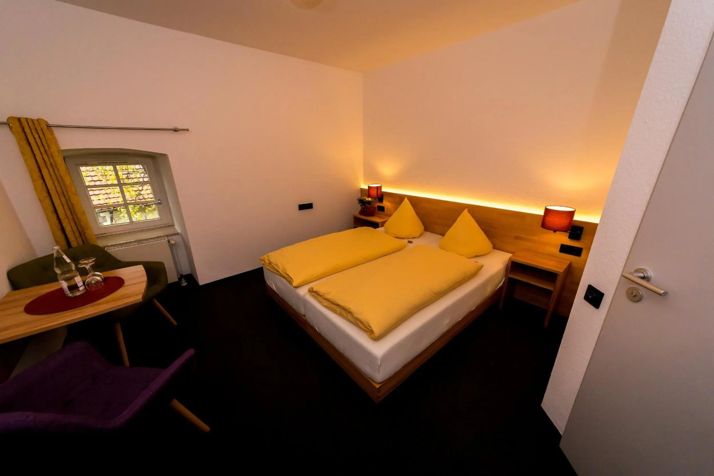 Bed in Wohlfühlhotel IM SCHLOSSPARK - Self CheckIn