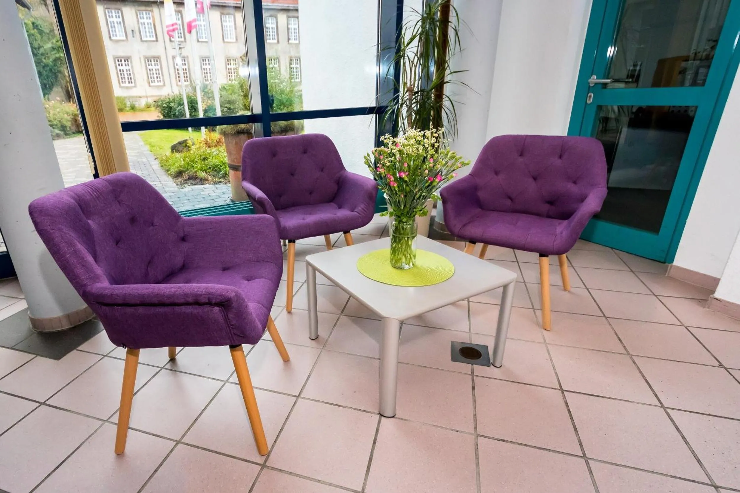 Lobby or reception in Wohlfühlhotel IM SCHLOSSPARK - Self CheckIn