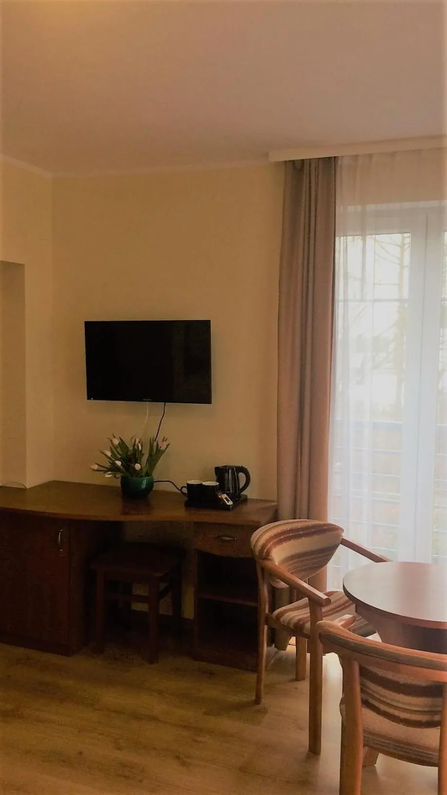 Photo of the whole room in Willa Solmare