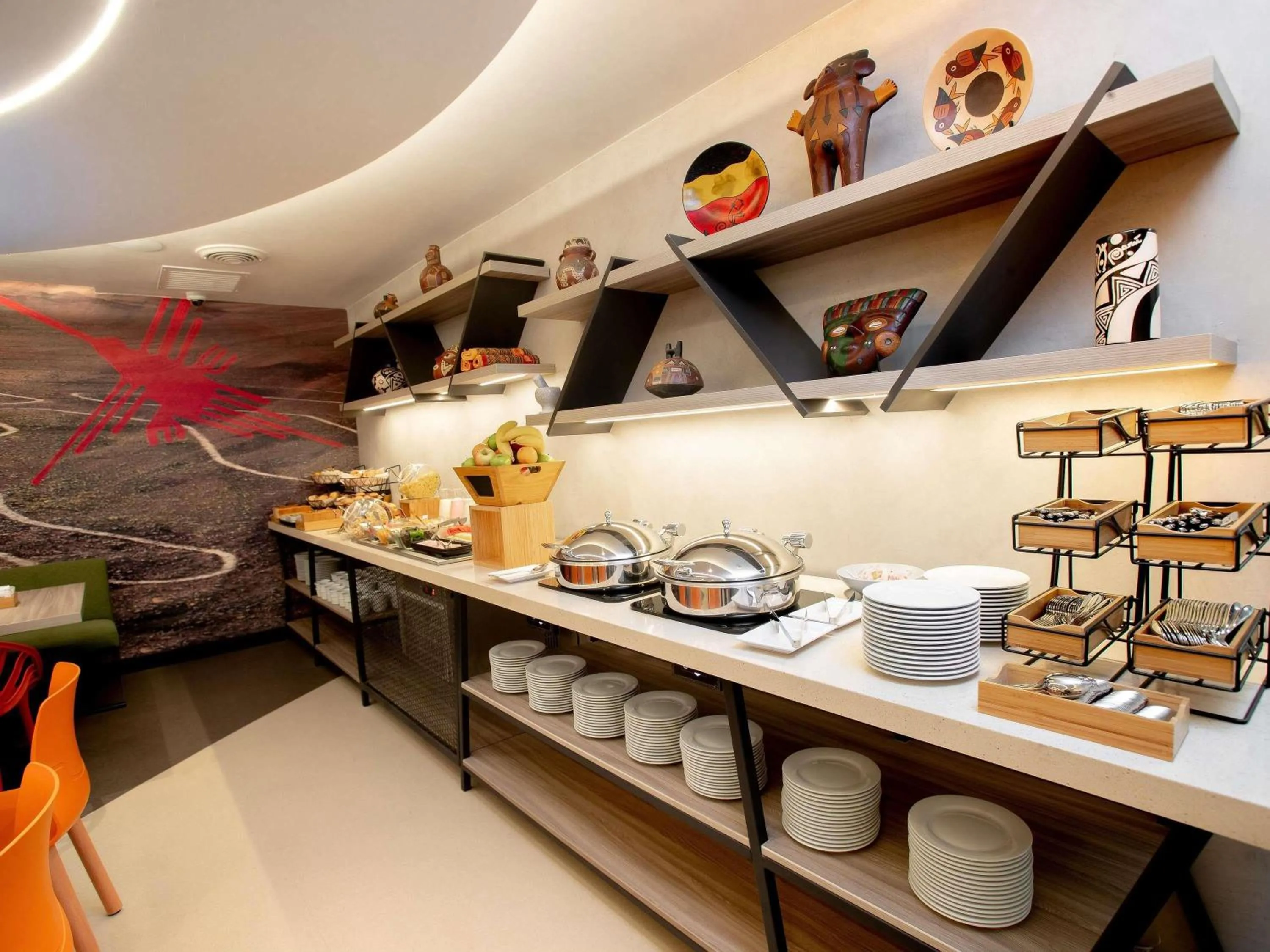 Breakfast in ibis Styles Lima Benavides Miraflores