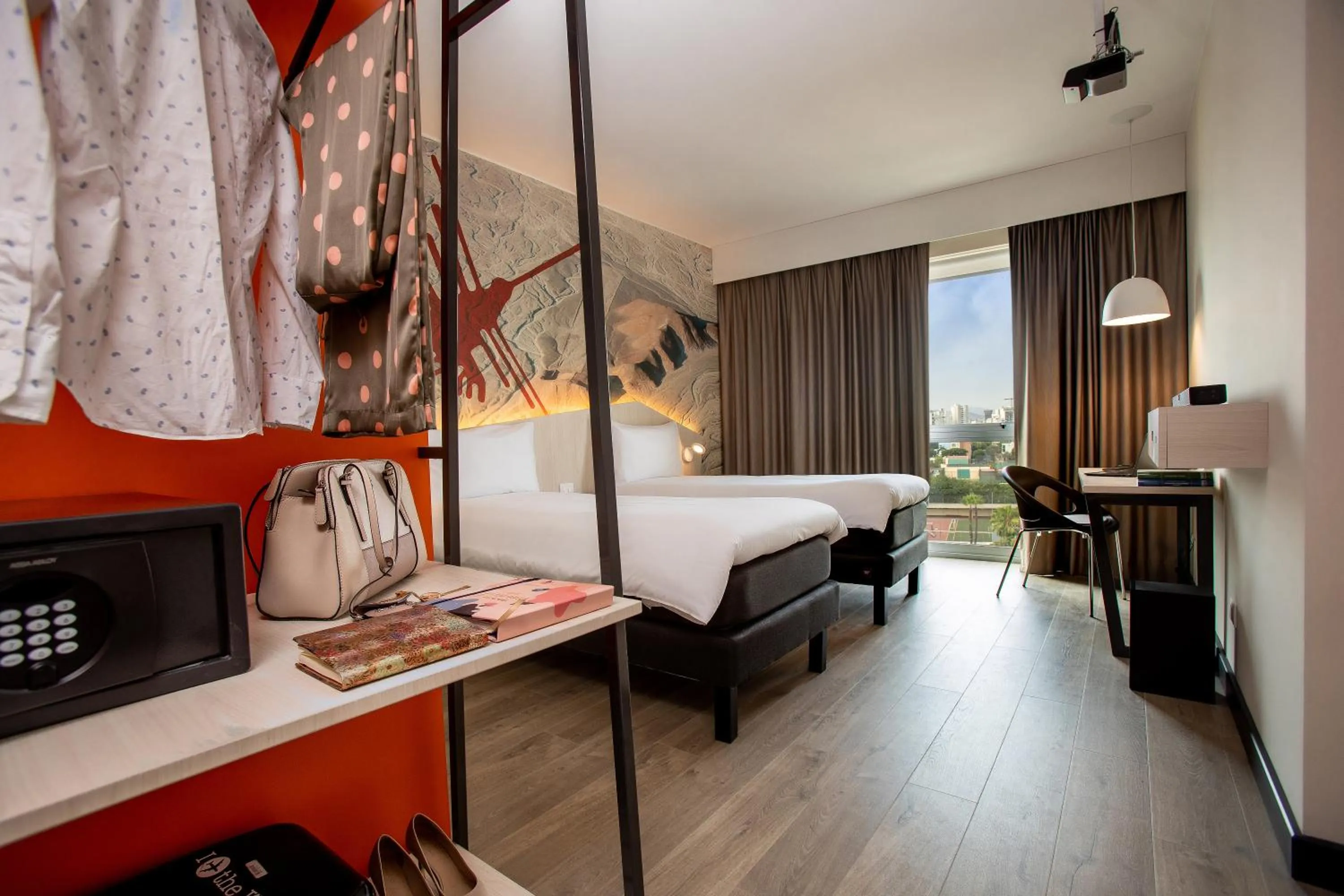 View (from property/room), Bed in ibis Styles Lima Benavides Miraflores