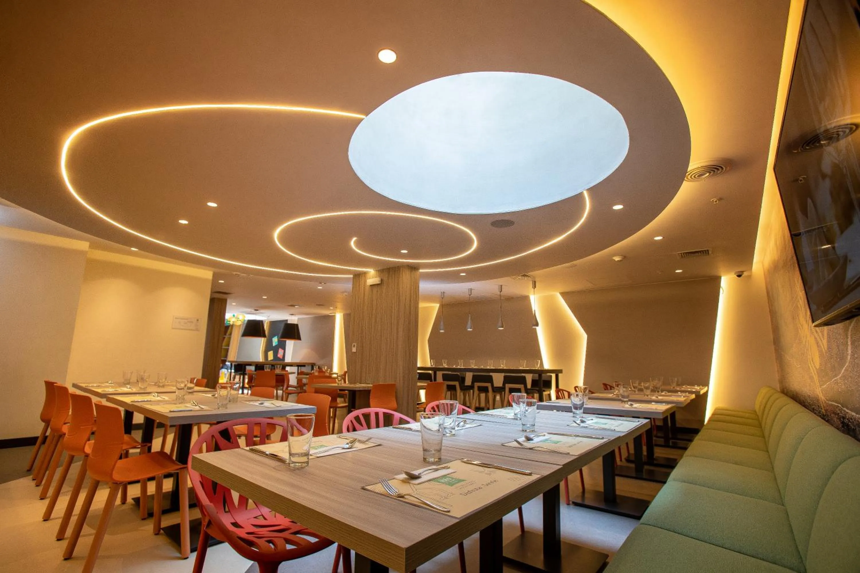 Restaurant/places to eat in ibis Styles Lima Benavides Miraflores