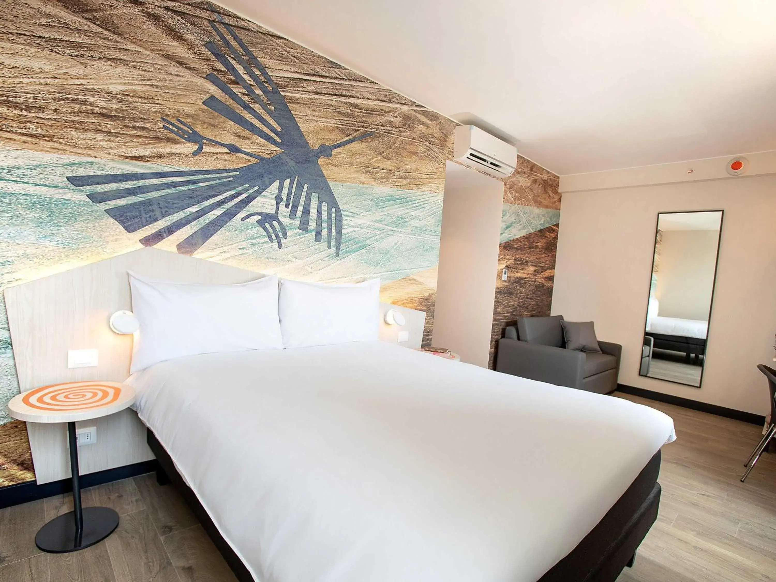 Queen Room with Sofa Bed in ibis Styles Lima Benavides Miraflores Queen Room with Sofa Bed in ibis Styles Lima Benavides Miraflores