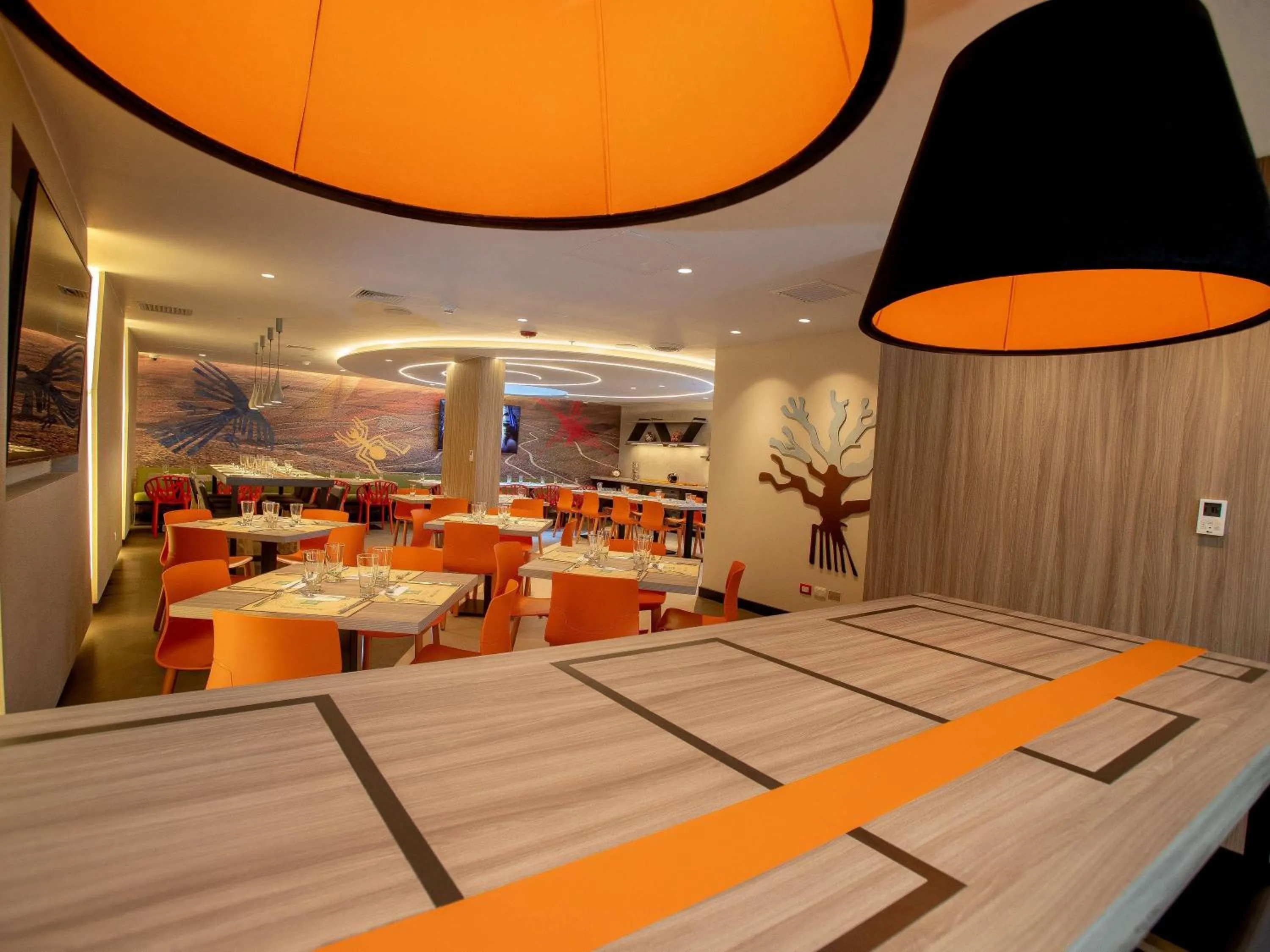 Restaurant/places to eat in ibis Styles Lima Benavides Miraflores