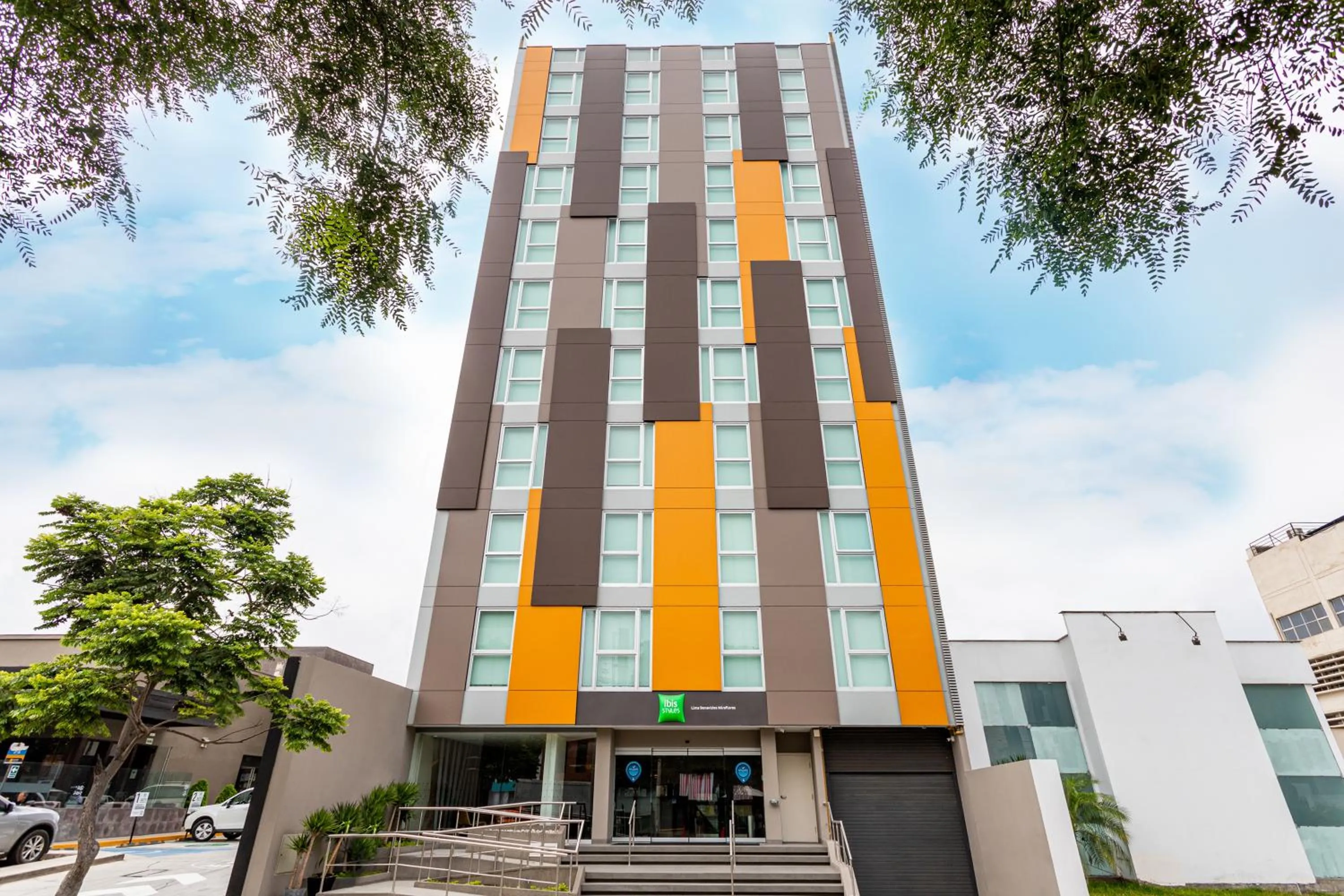 Property building in ibis Styles Lima Benavides Miraflores