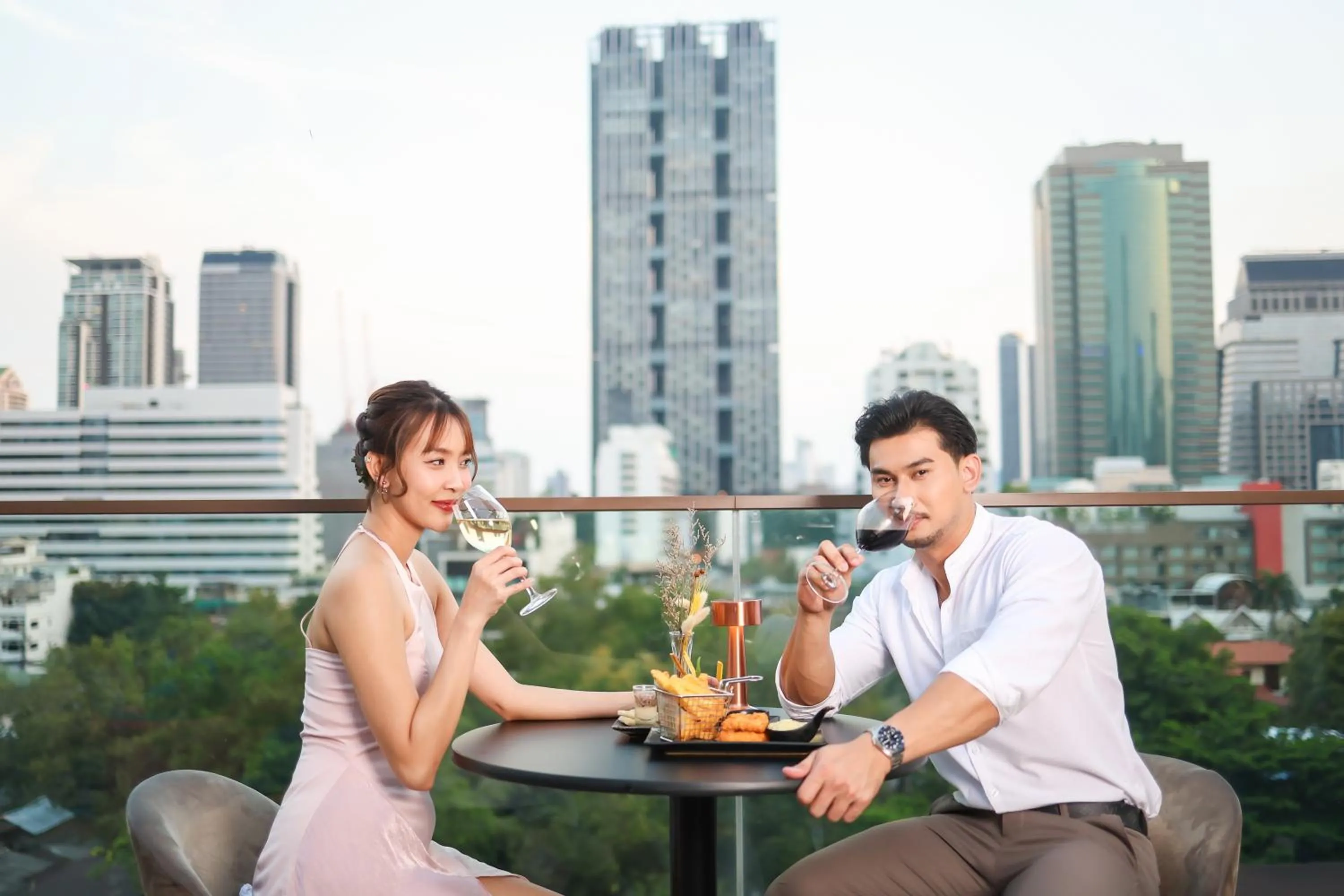 Restaurant/places to eat in ibis Styles Bangkok Silom