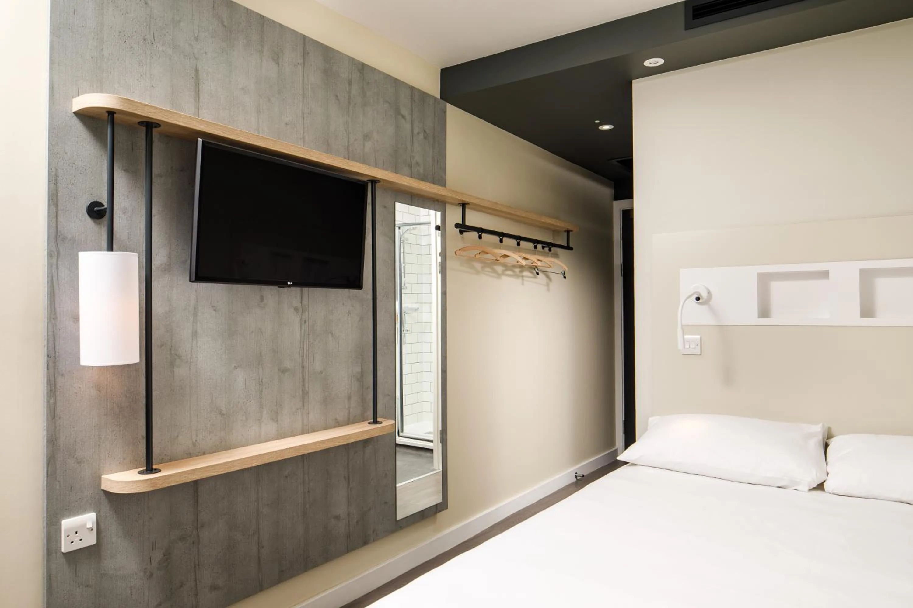 Bed in ibis Budget Sheffield Centre St Marys Gate