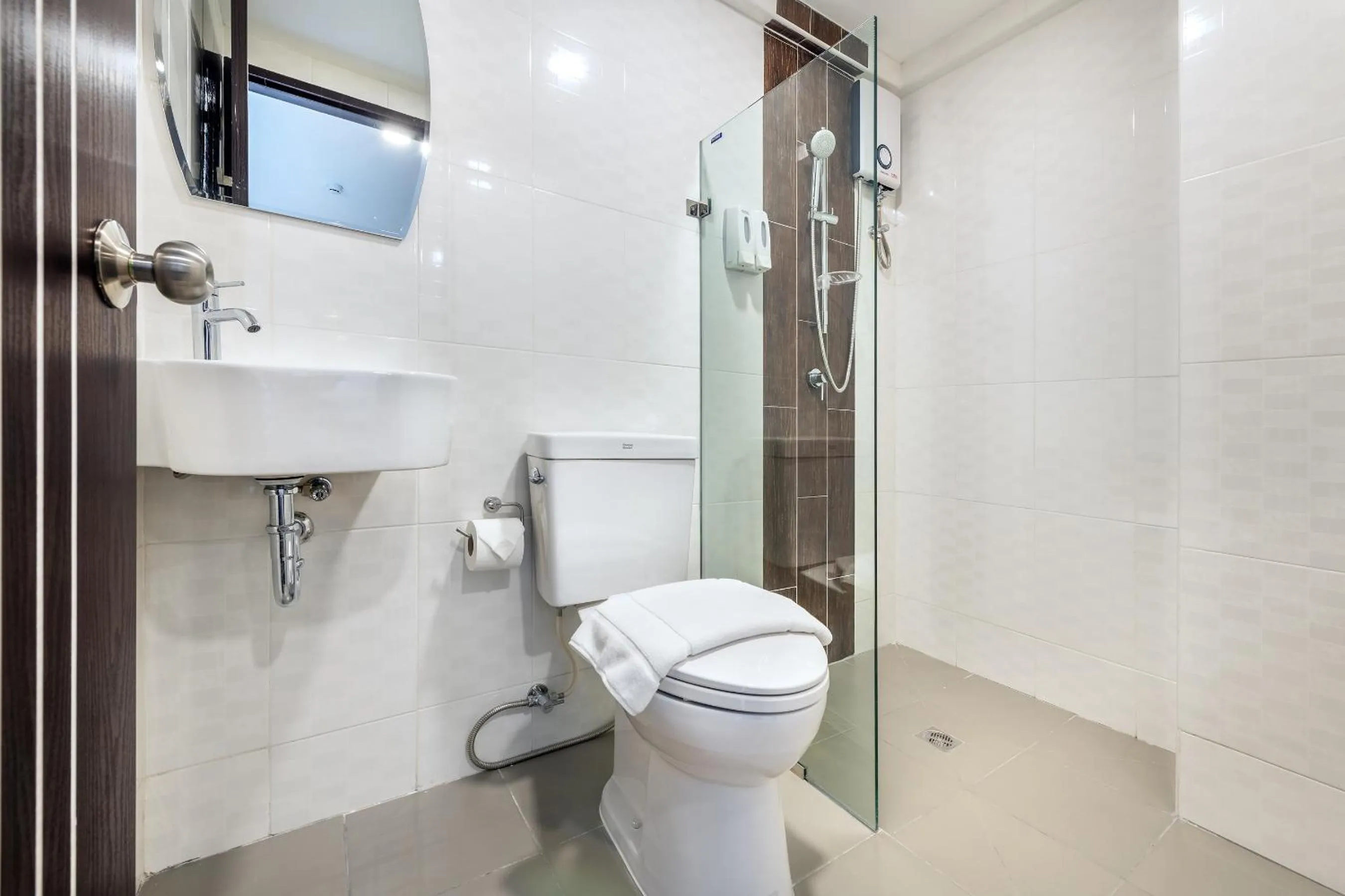 Bathroom in PLAAI Play Hotel