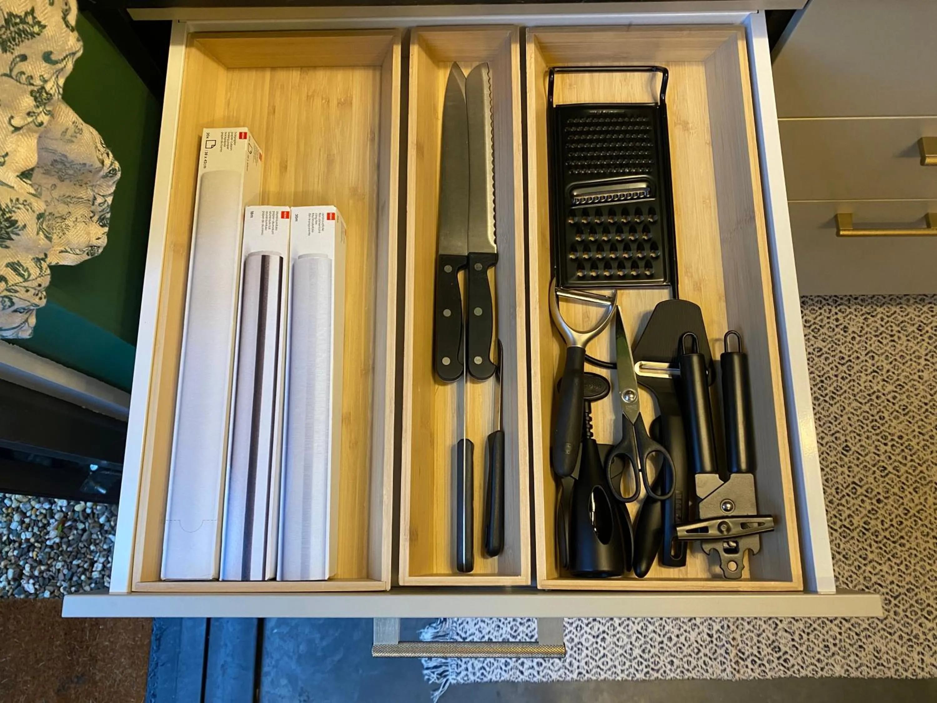 Kitchen or kitchenette in ForRest Suites