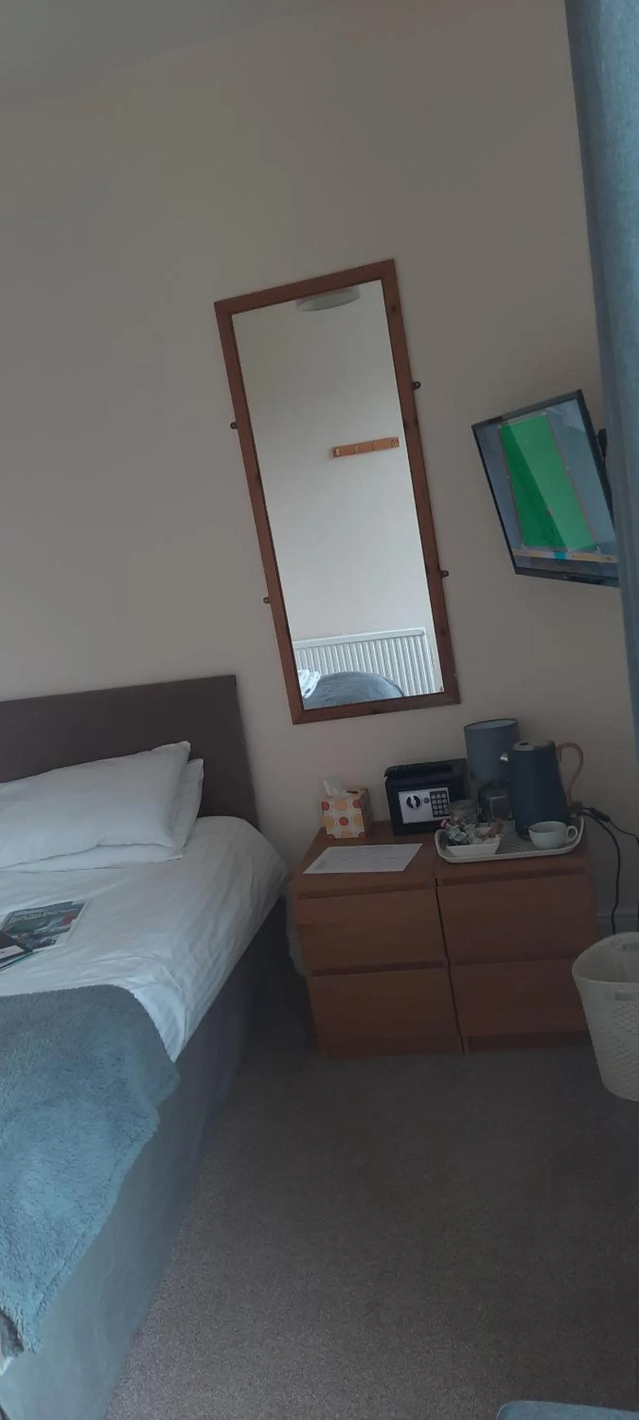 Bedroom in Arncliffe Arms