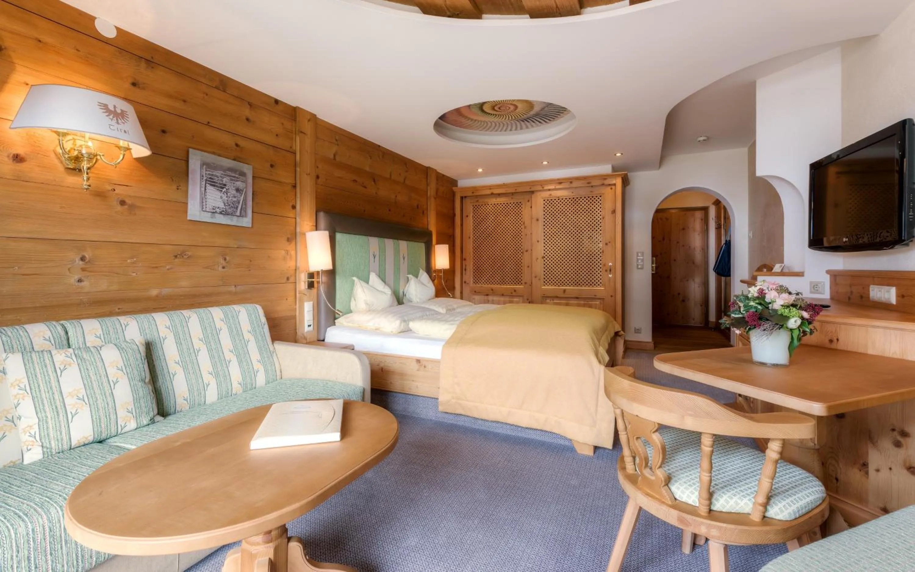 Photo of the whole room, Bed in Hotel Garni Serfauserhof