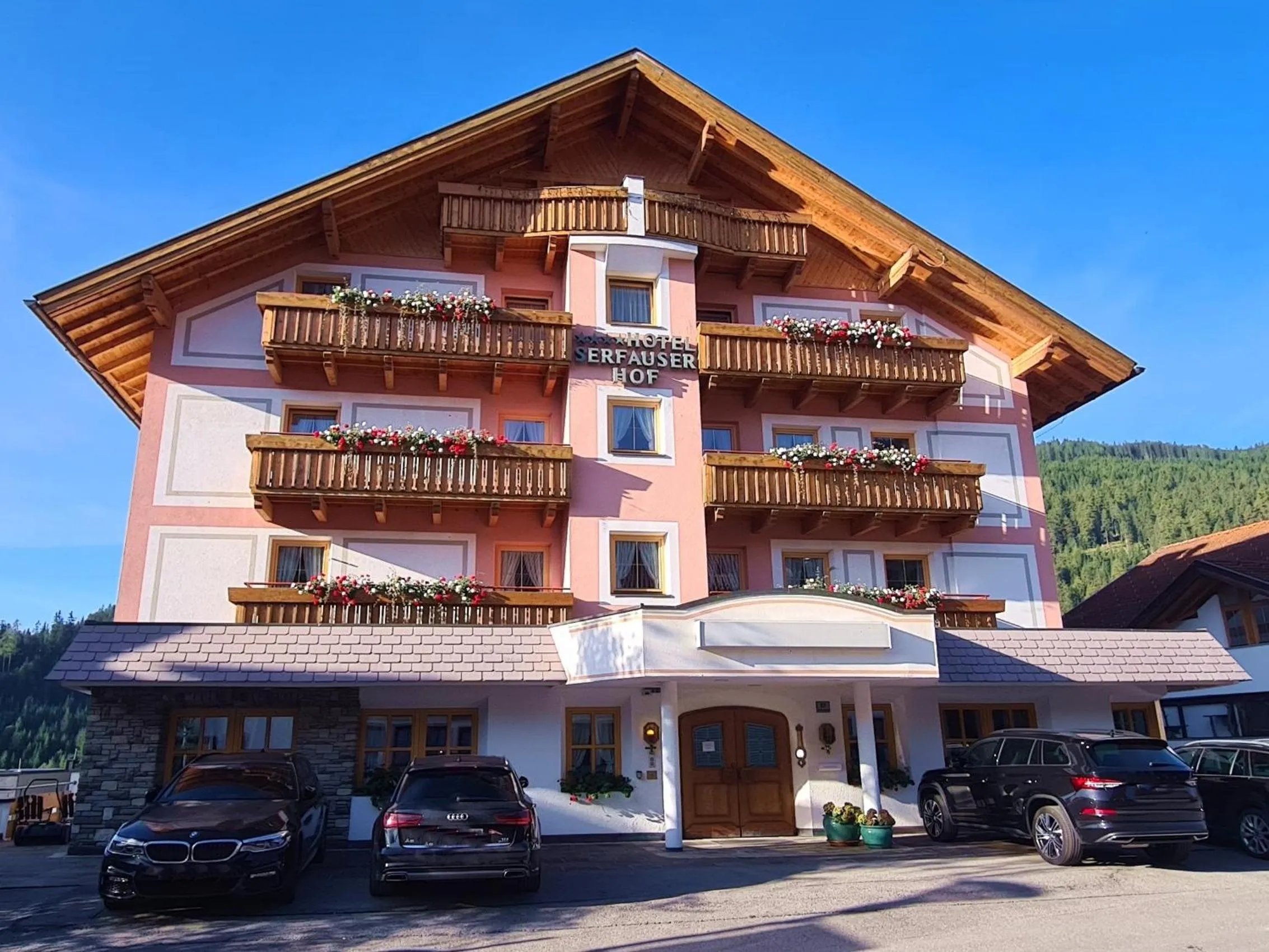 Property building in Hotel Garni Serfauserhof