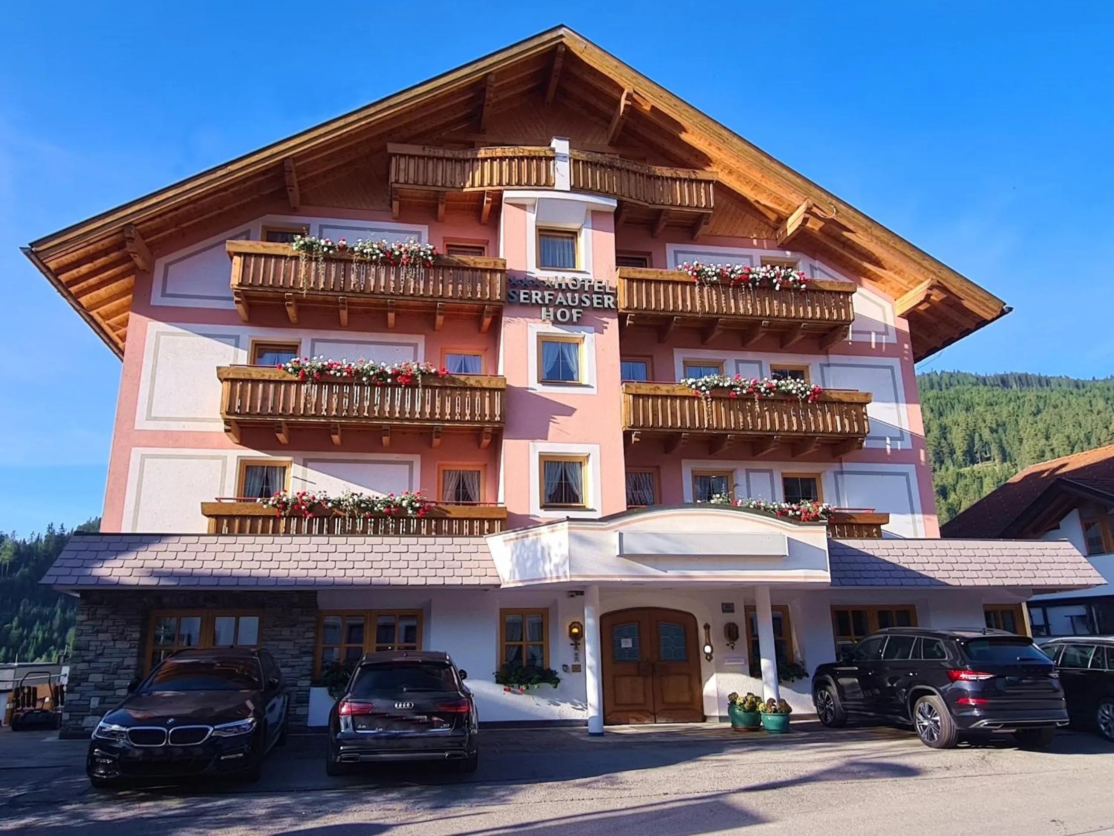 Property building in Hotel Garni Serfauserhof