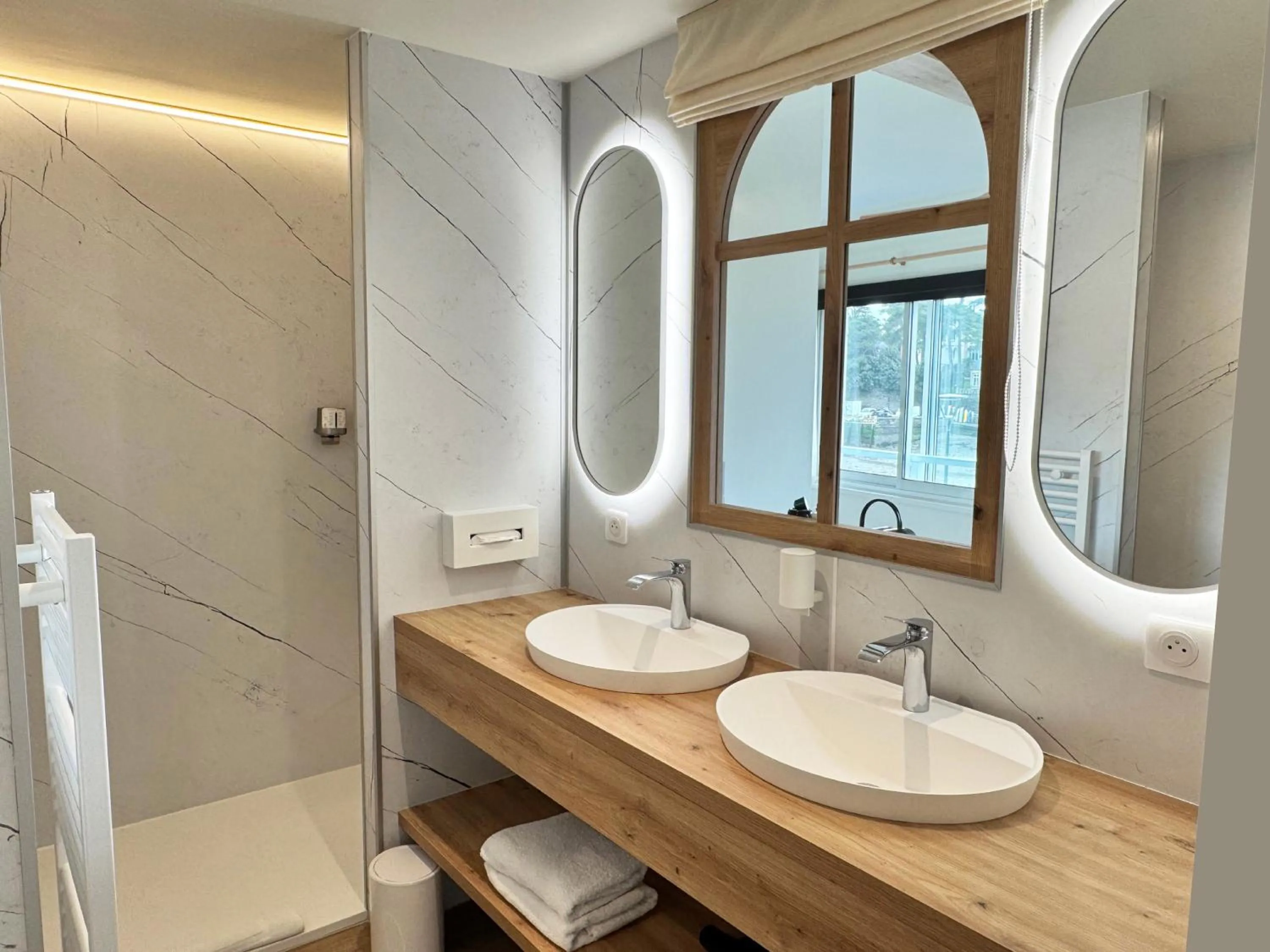 Bathroom in Hôtel Beau Soleil