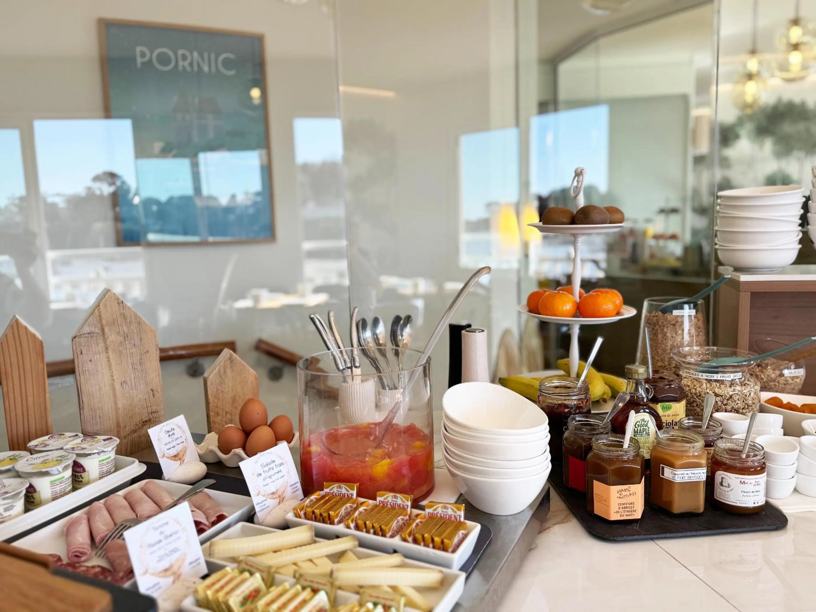 Buffet breakfast in Hôtel Beau Soleil