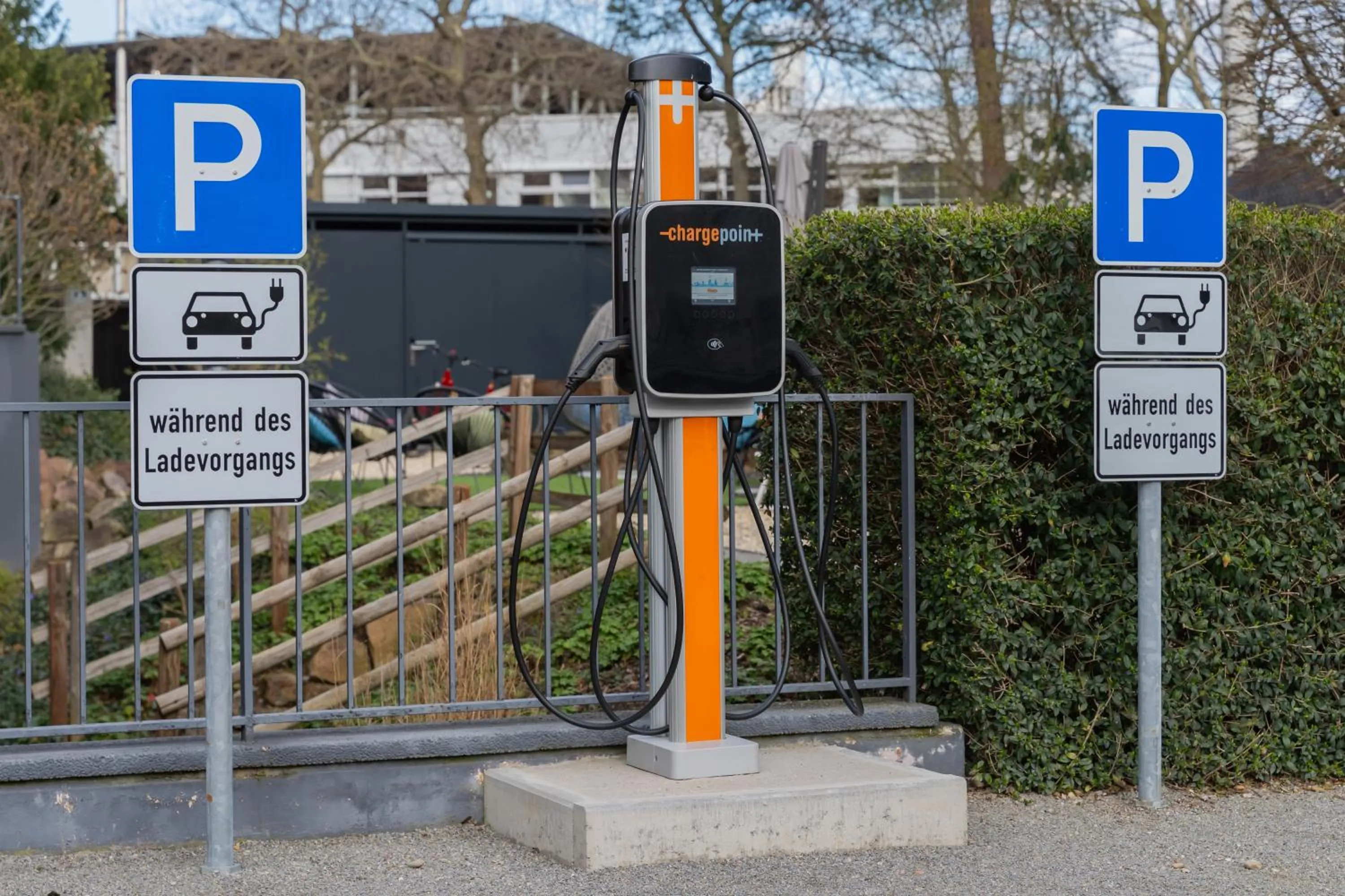 Parking in Hotel & Living Am Wartturm - Hotel & Apartments