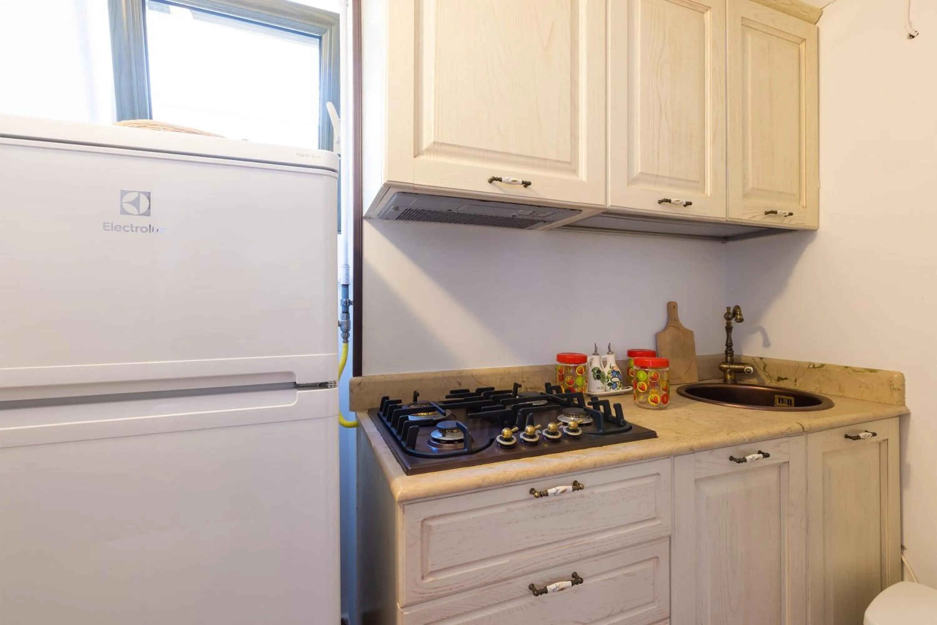 kitchen in Casa Ulmi con piscina