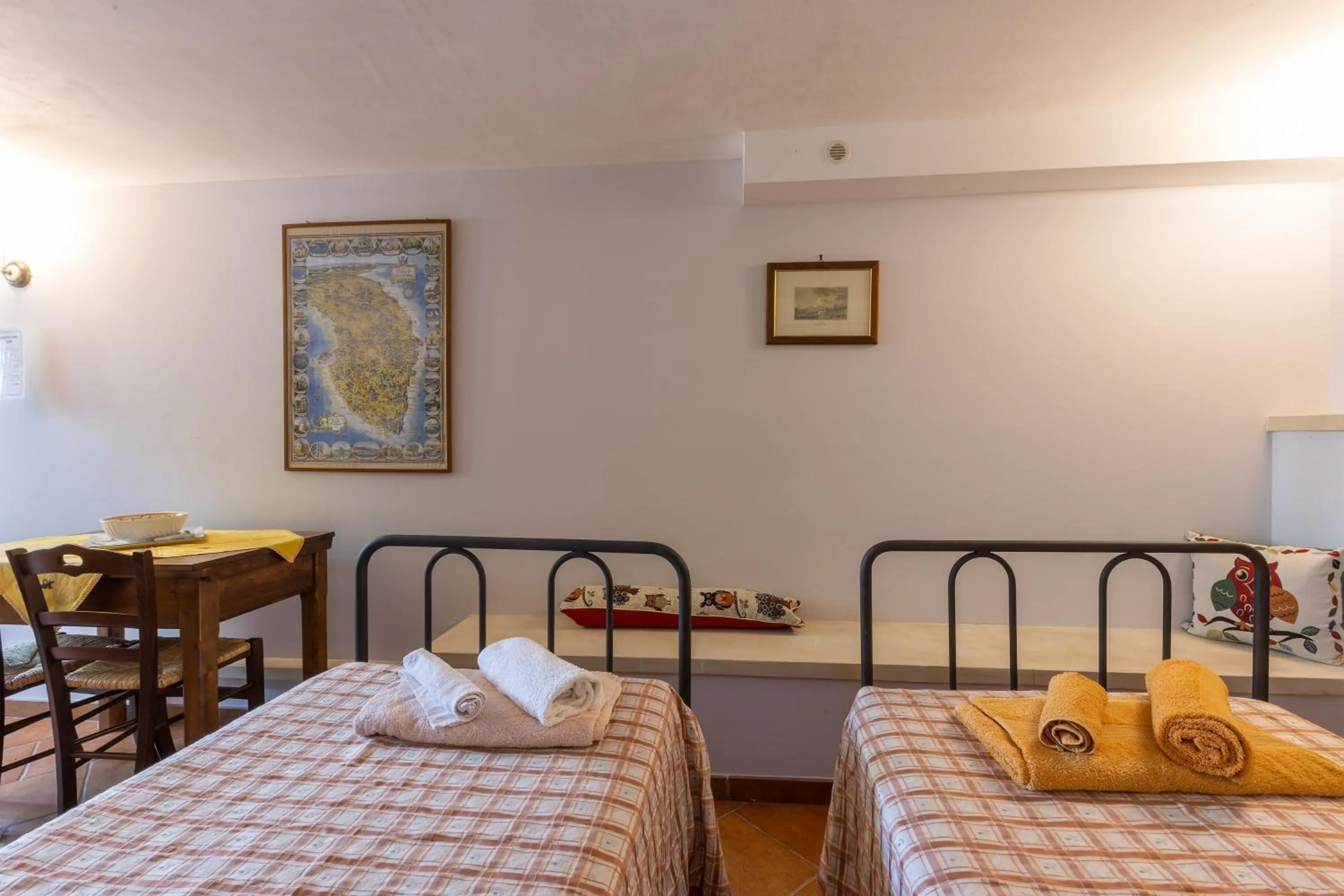 Photo of the whole room, Bed in Casa Ulmi con piscina