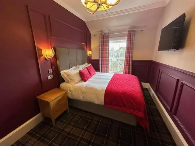 Bed in The Original Rosslyn Inn