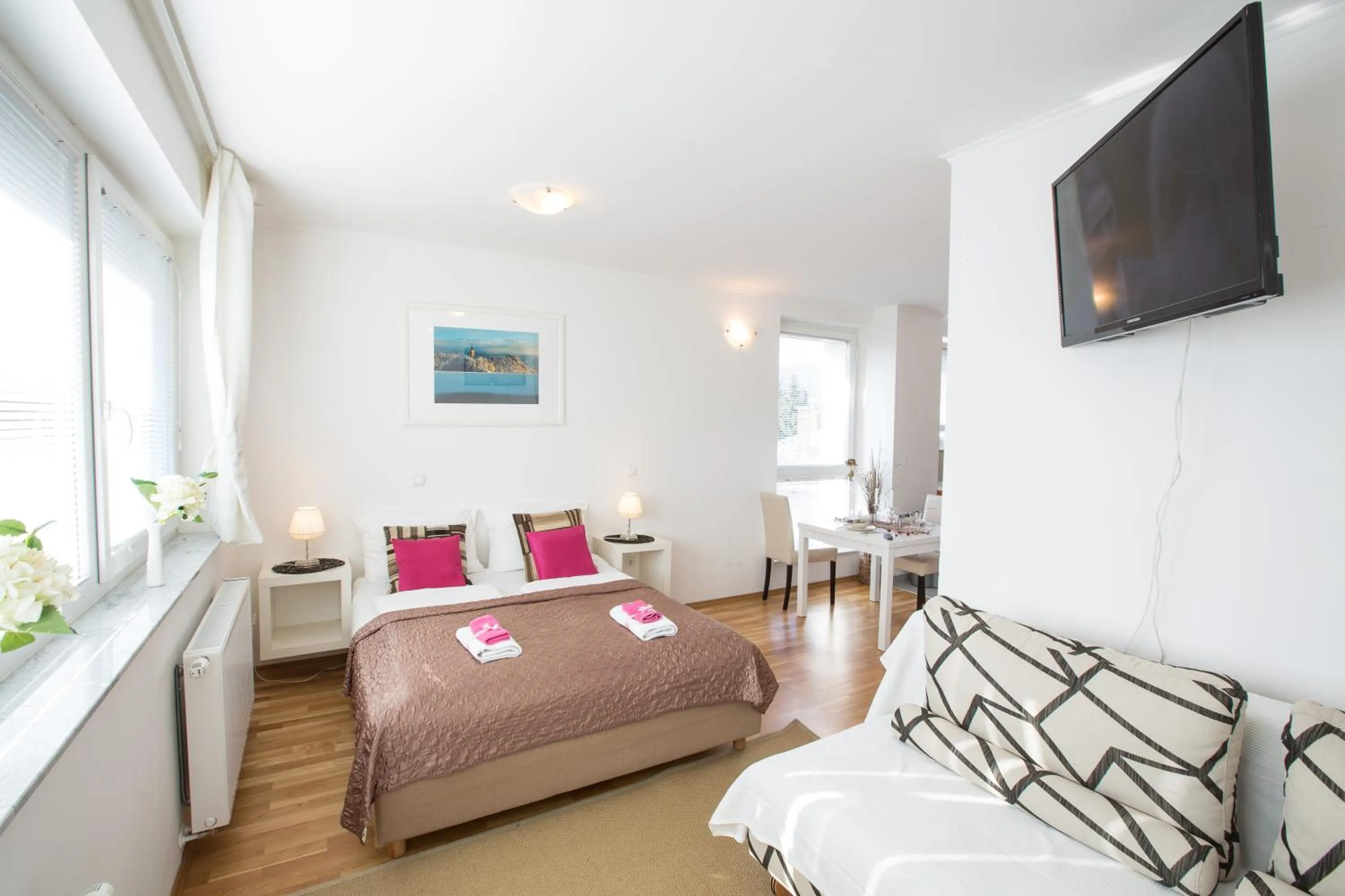 Photo of the whole room, Bed in Bled Apartments