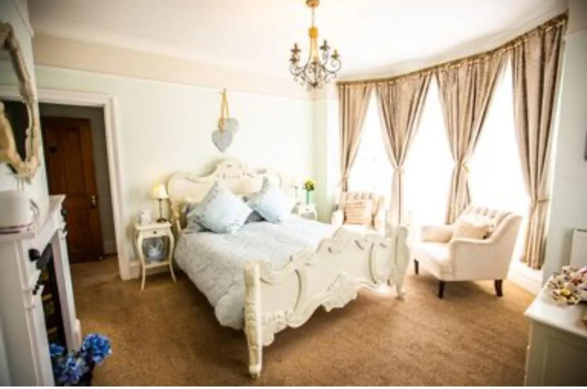 Bedroom, Bed in Abbotsleigh of Whitby