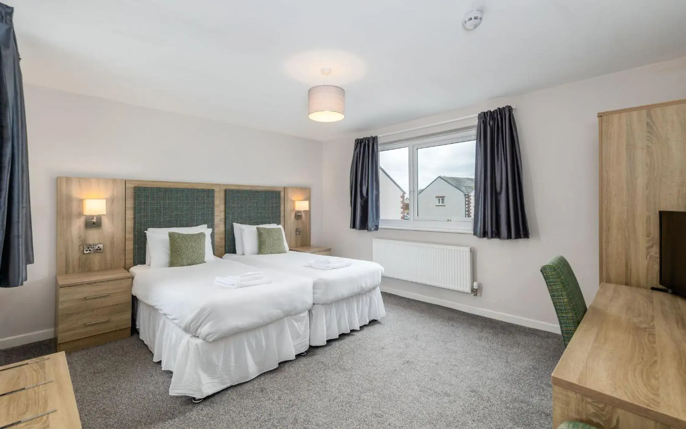 Twin Room - Refurbished in Seacote Hotel Twin Room - Refurbished in Seacote Hotel