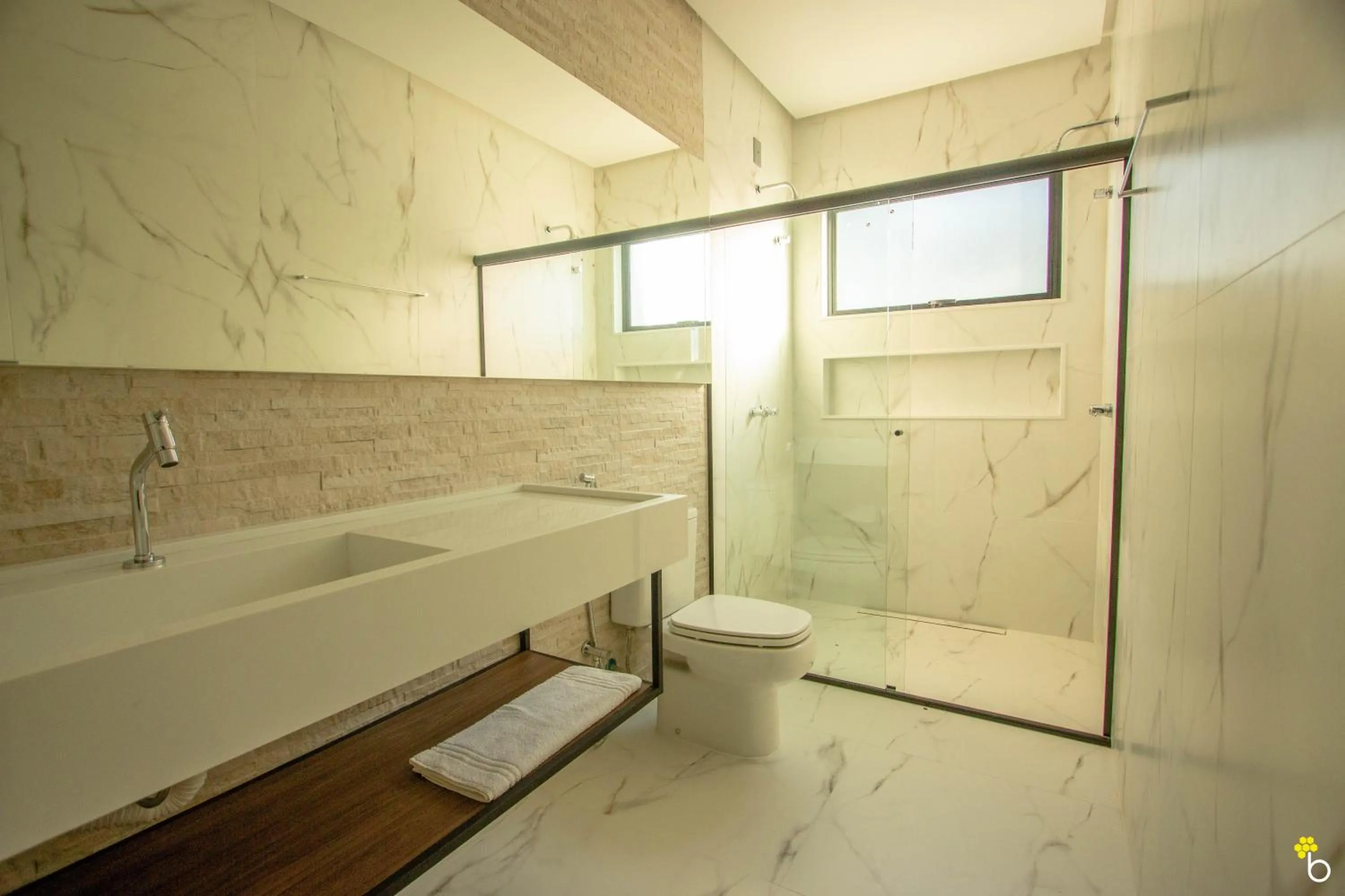 Bathroom in NAIM Hotel Capitólio