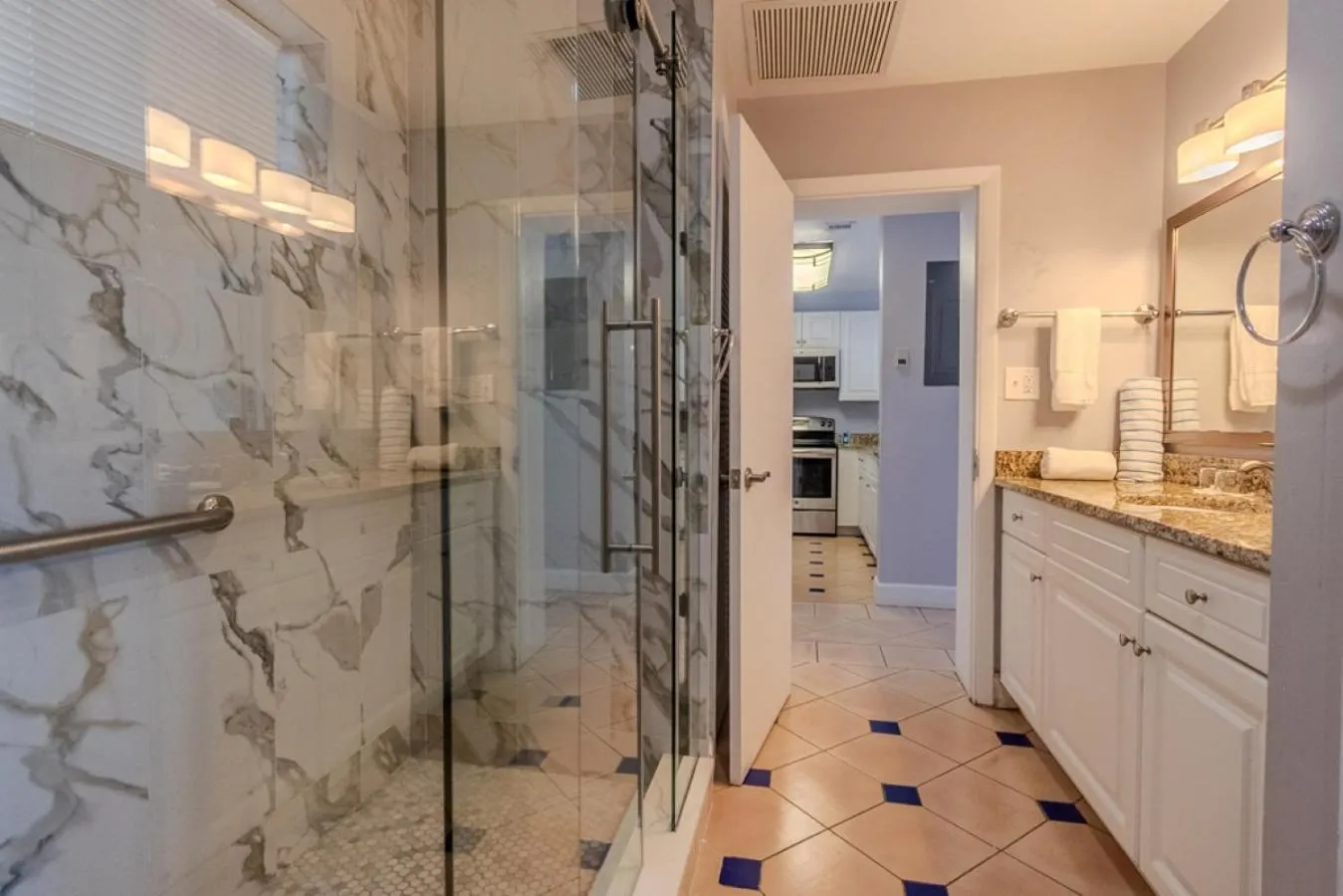 Shower in Pirate's Pension at Bluebeard's Castle