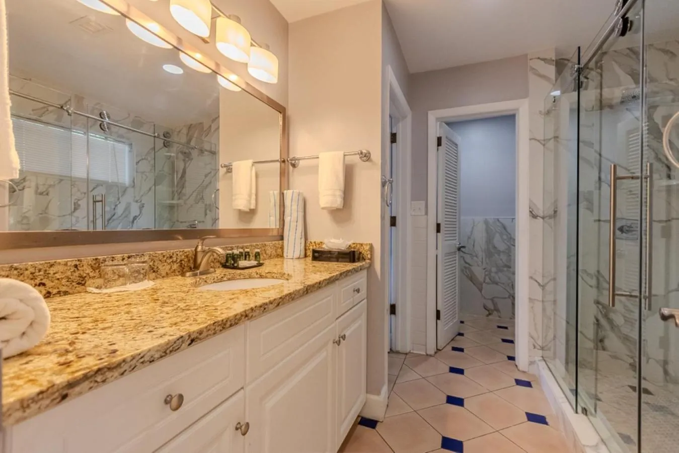 Shower in Pirate's Pension at Bluebeard's Castle