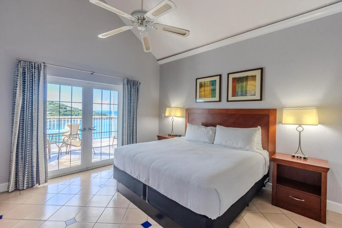 Bedroom, Bed in Pirate's Pension at Bluebeard's Castle