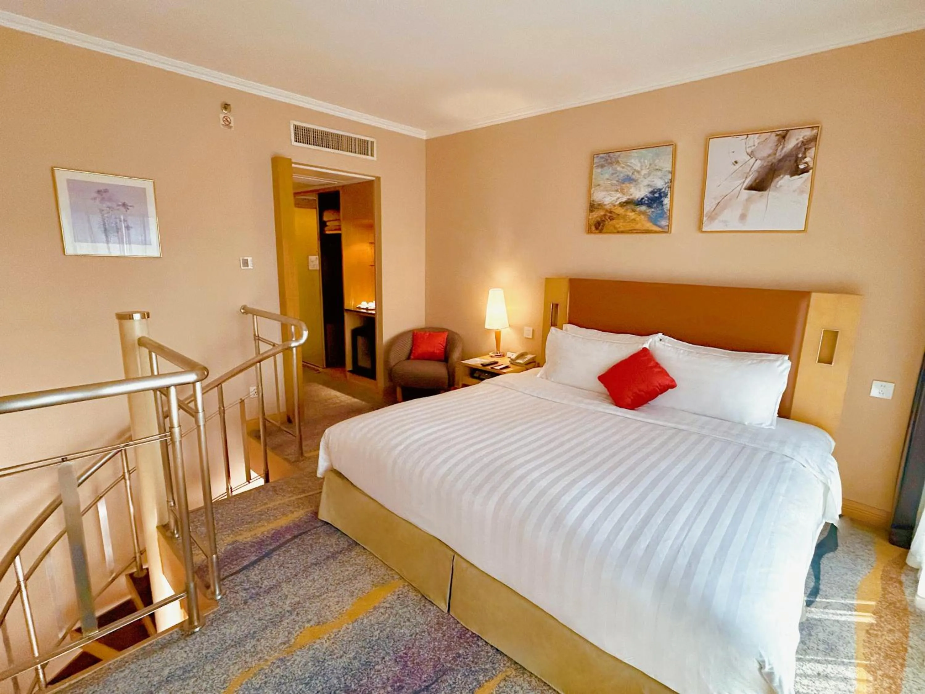 Bed in Beijing XinQiao Hotel