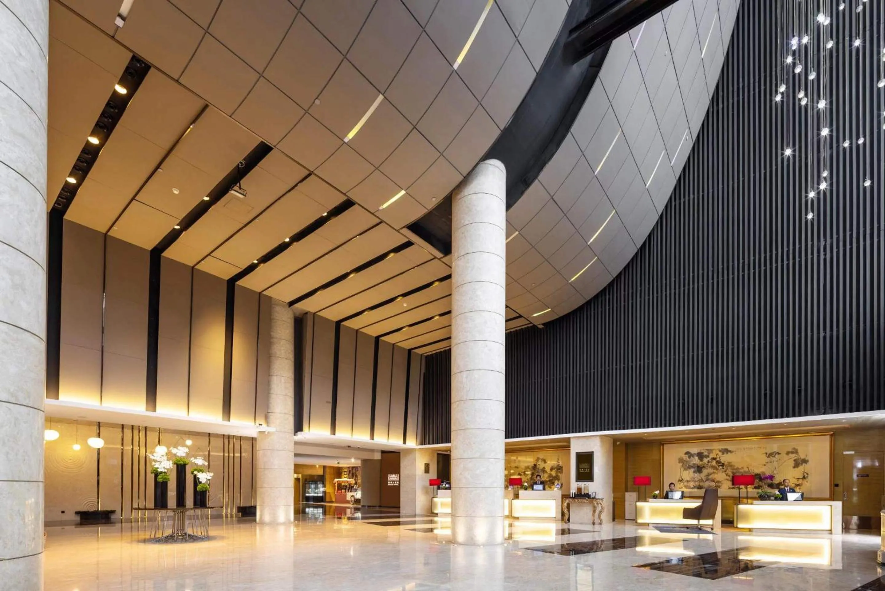 Lobby or reception in Sofitel Silver Plaza Jinan