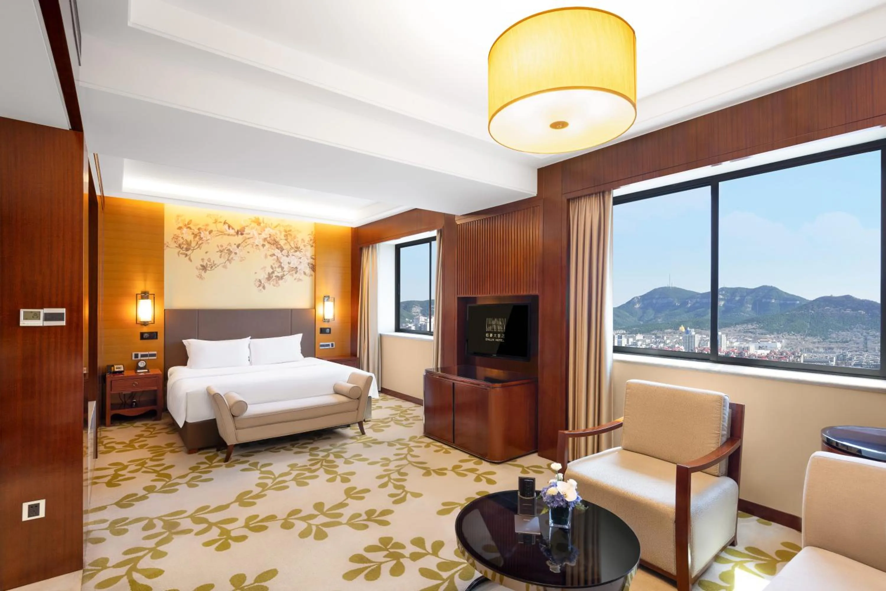 Property building, Bed in Enlux Hotel