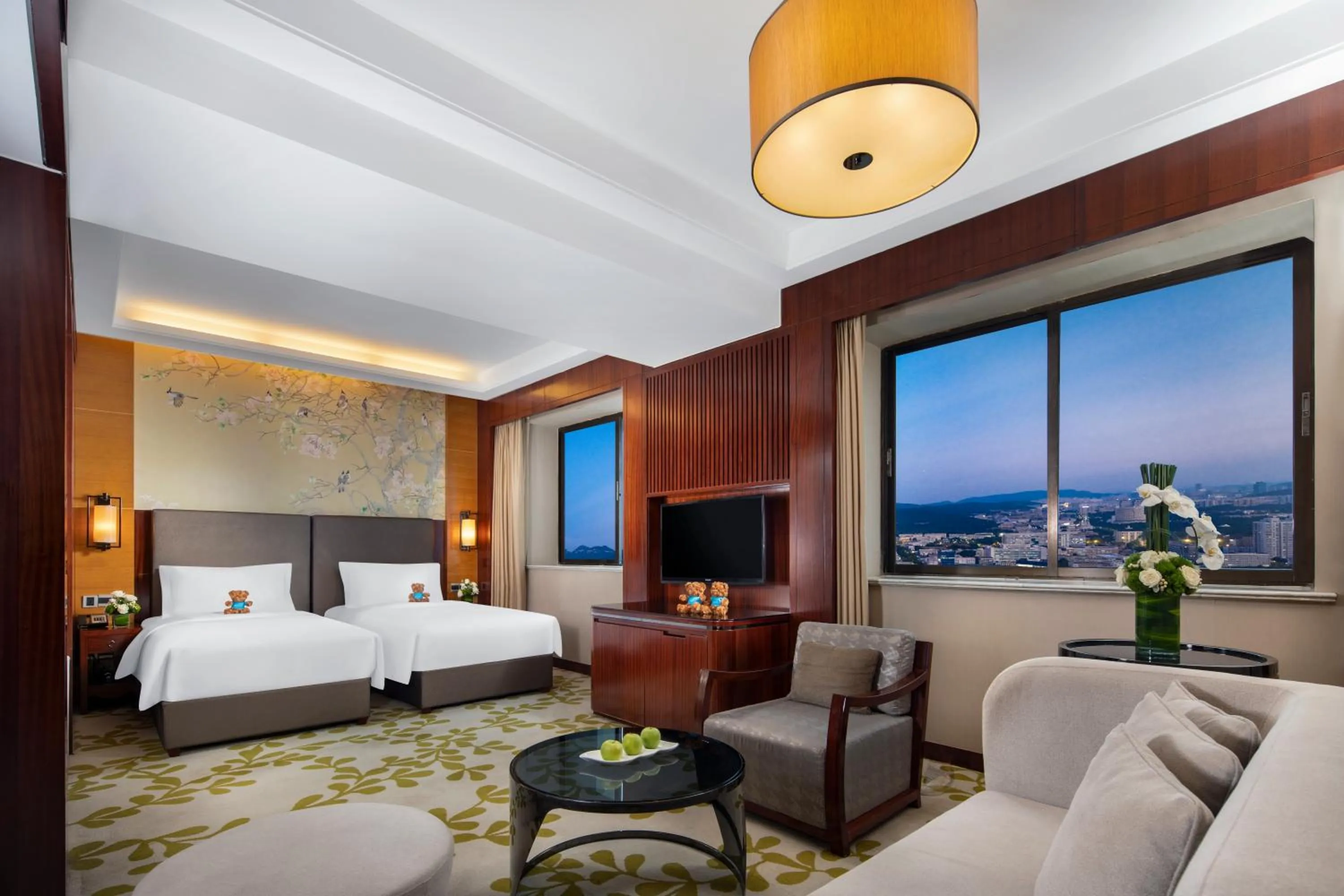 Photo of the whole room, Bed in Sofitel Silver Plaza Jinan