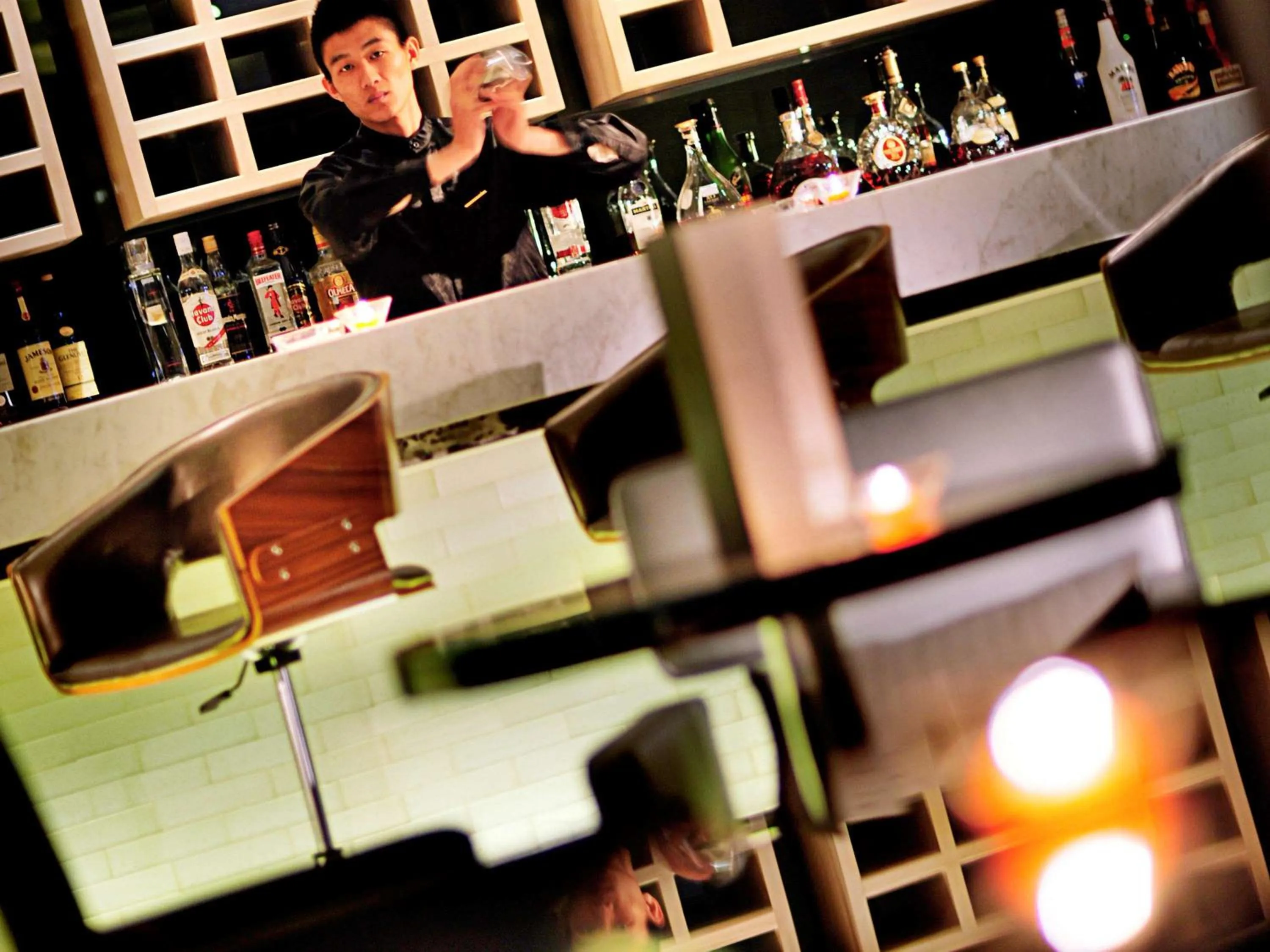 Lounge or bar in Sofitel Silver Plaza Jinan