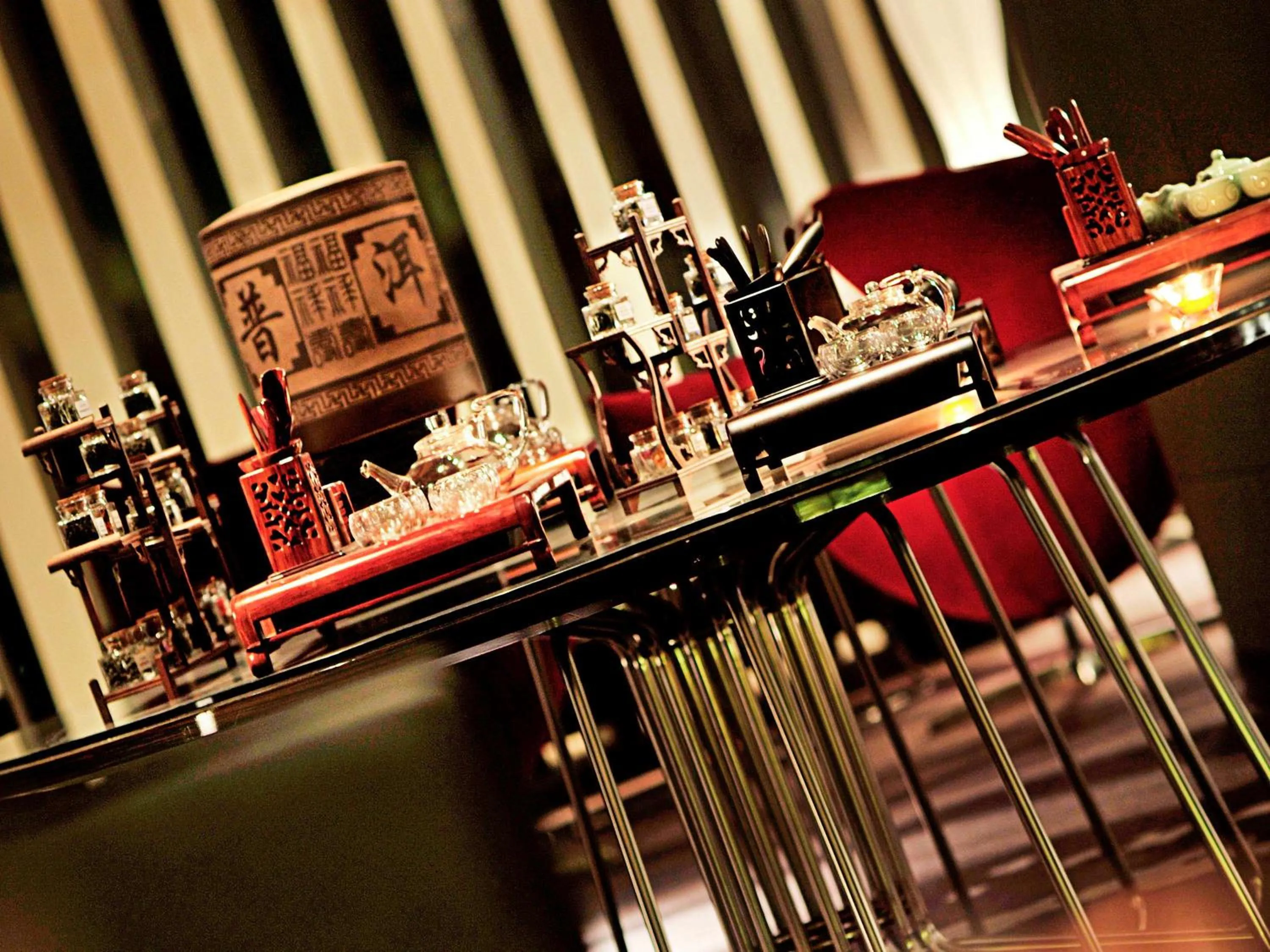 Lounge or bar in Sofitel Silver Plaza Jinan